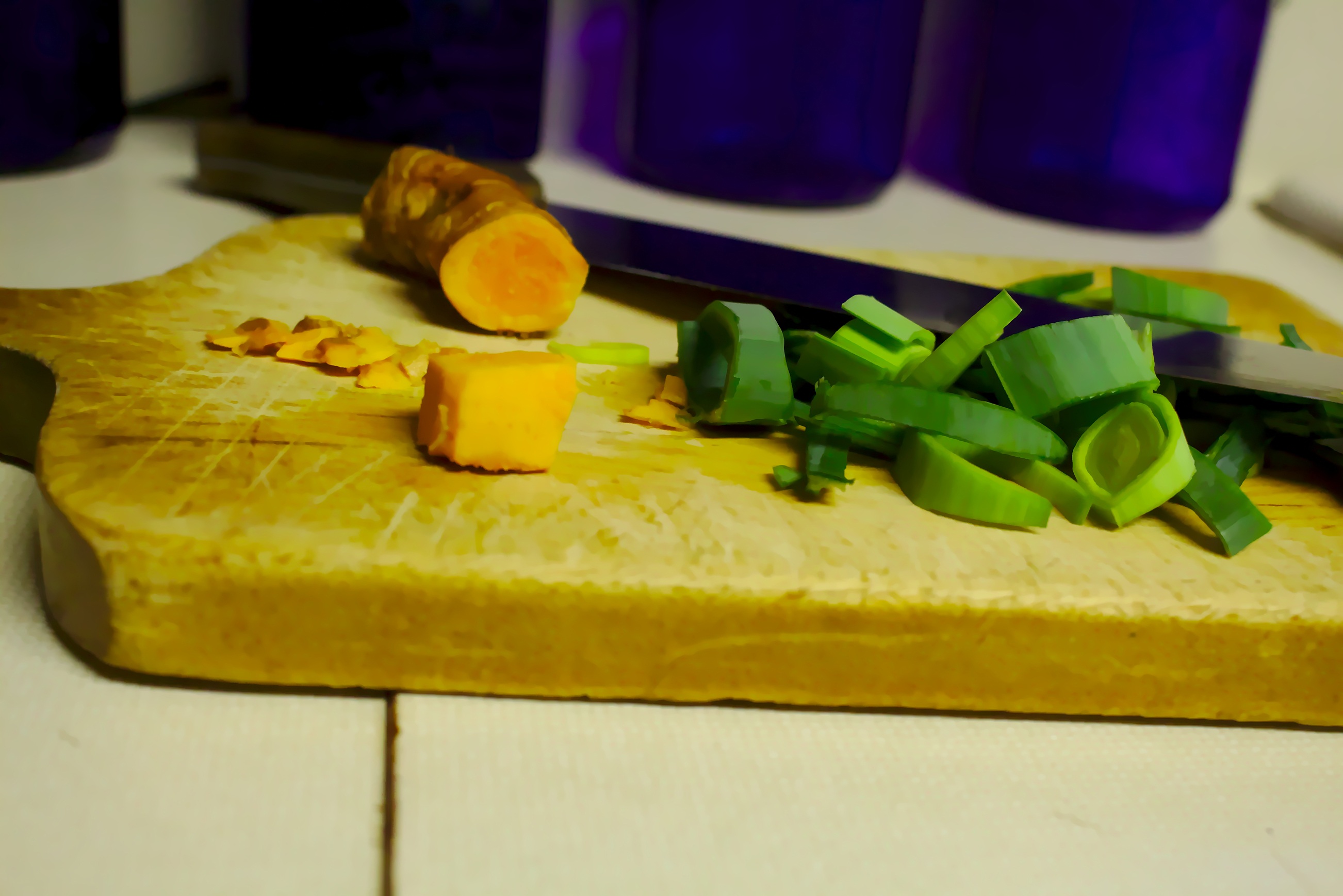 anti-inflammatory, diced, turmeric, wood, chopping, yellow, healthy eating, freshness, healthy, flavor, kitchen, board, 2K, curcumin, wellbeing, orange, HD Wallpaper