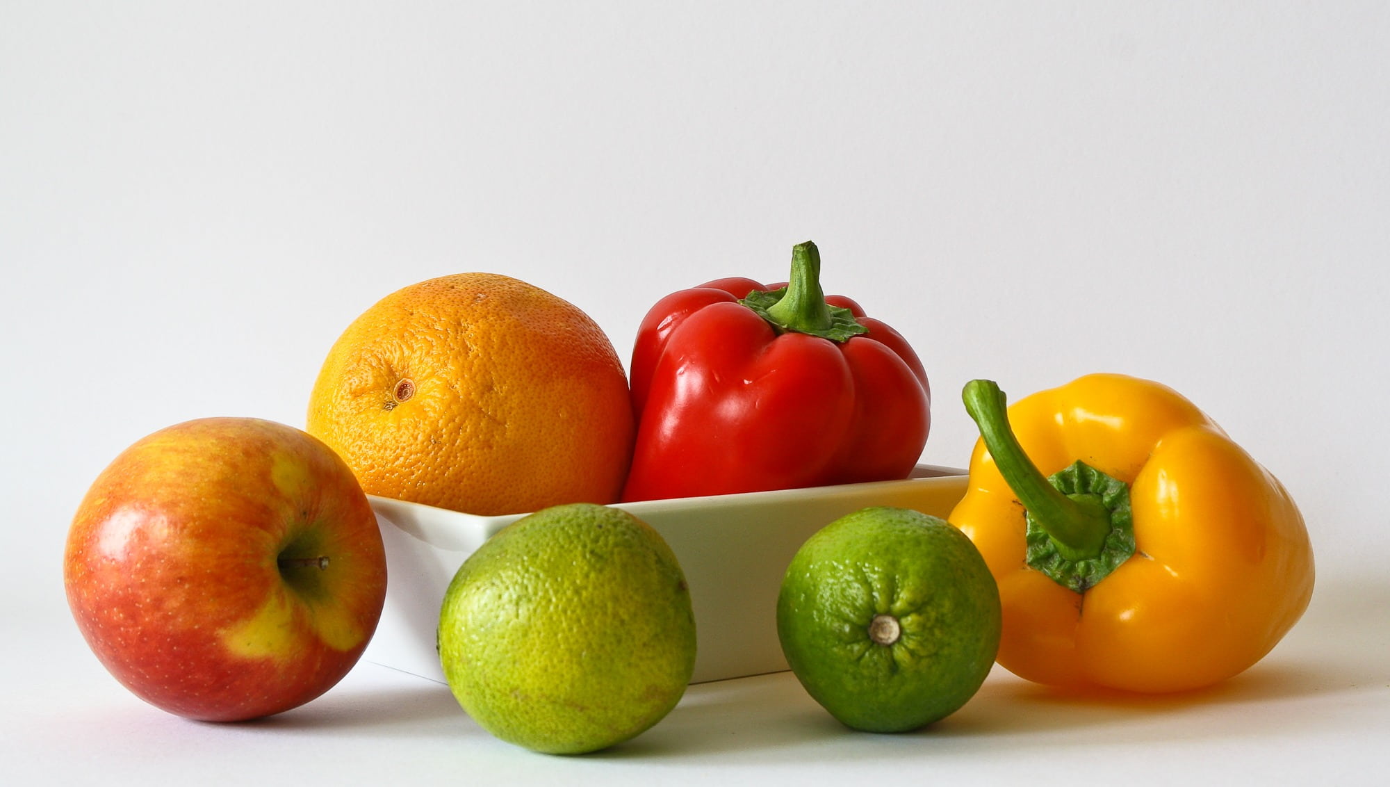 pepper, two, dieting, citrus Fruit, vegetables, lemon, surface, variation, organic, healthy, freshness, food and drink, apple - fruit, group of objects, HD Wallpaper