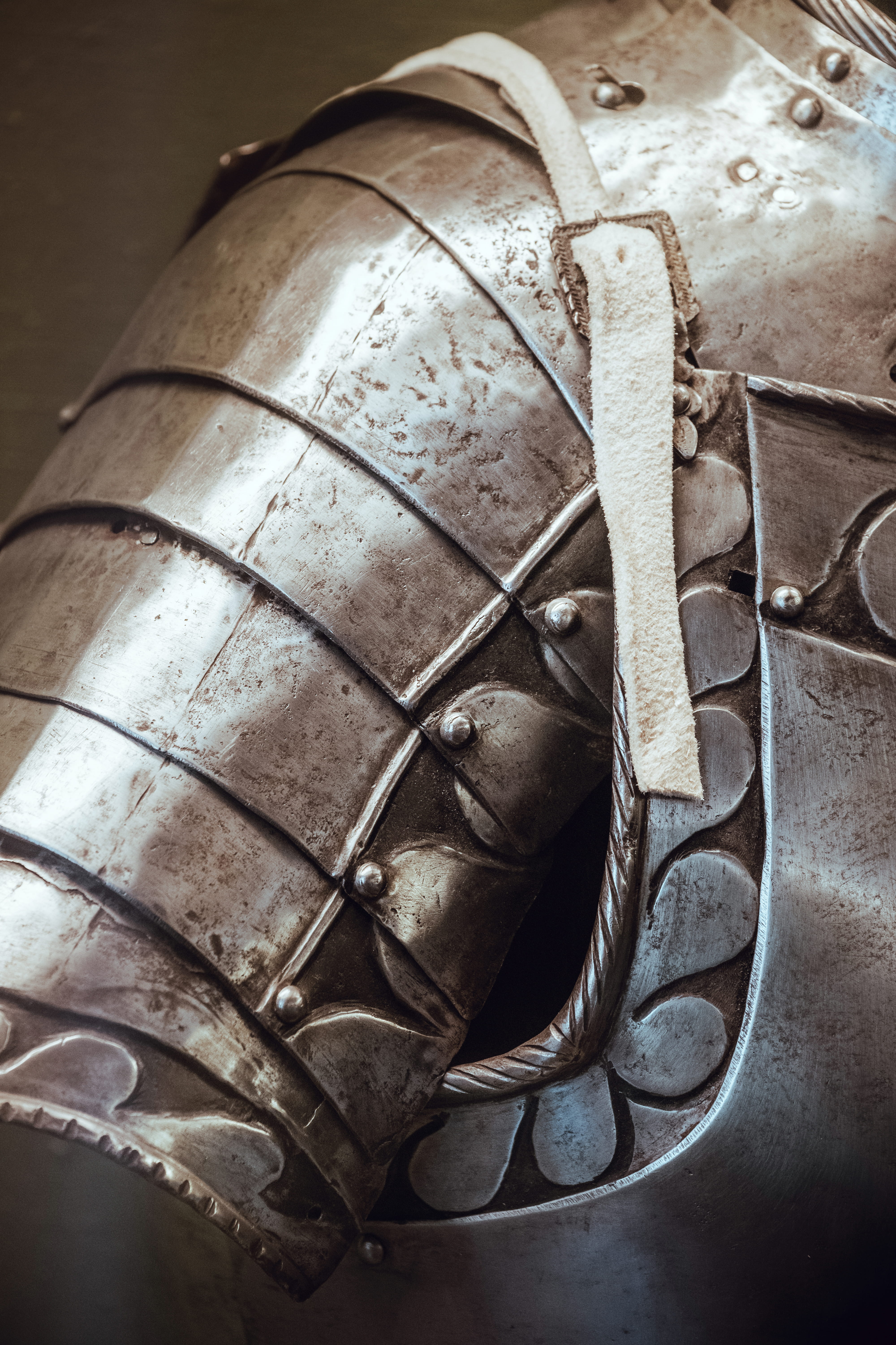 plates, dirt, no people, focus on foreground, armor, soldier, still life, art and craft, silver colored, knight, brown, armour, museum, abandoned, 5K, Phone HD Wallpaper
