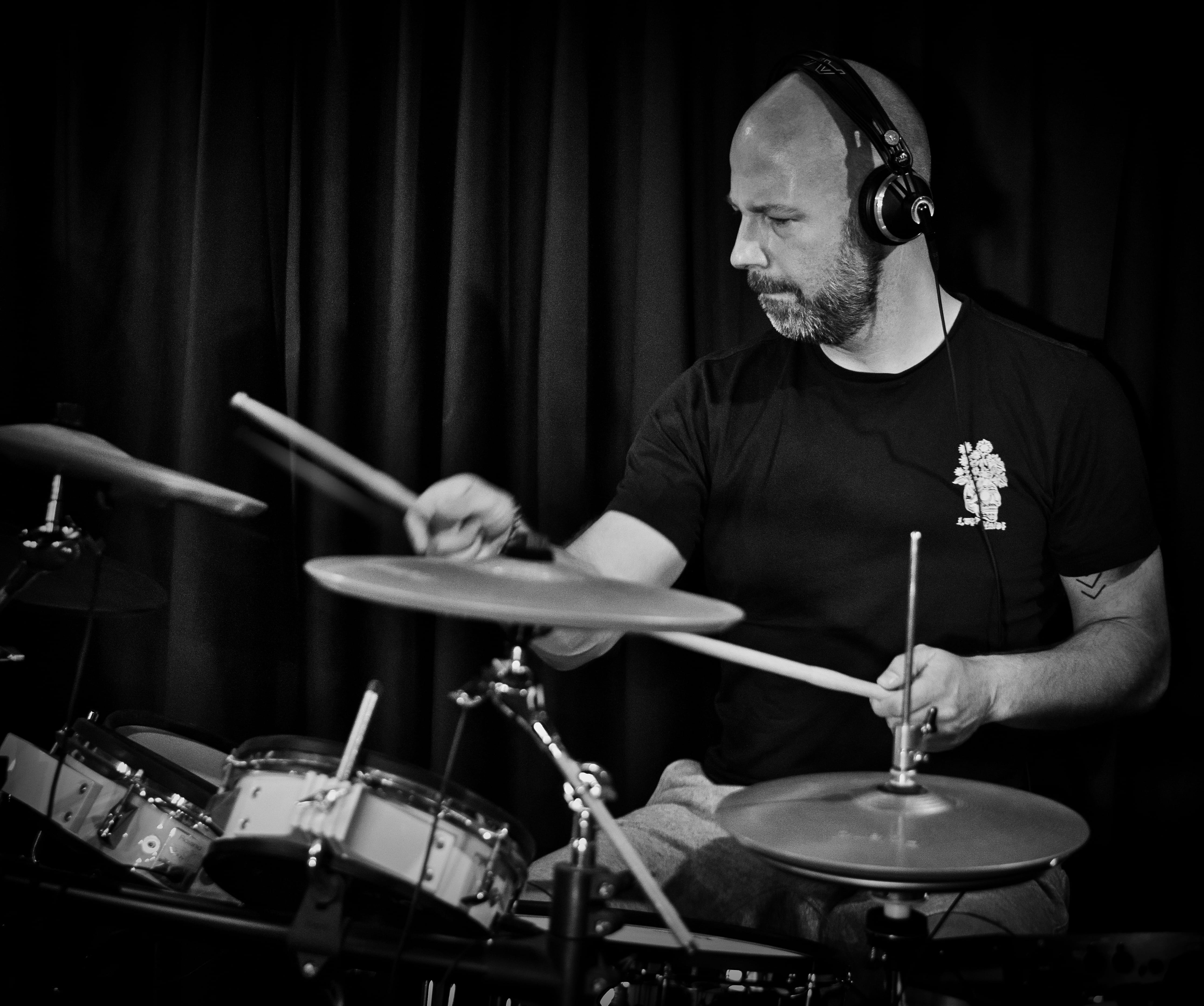 black and white, music, portrait, rock, band, musician, drum - percussion instrument, stage, real people, 4K, males, arts culture and entertainment, indoors, HD Wallpaper