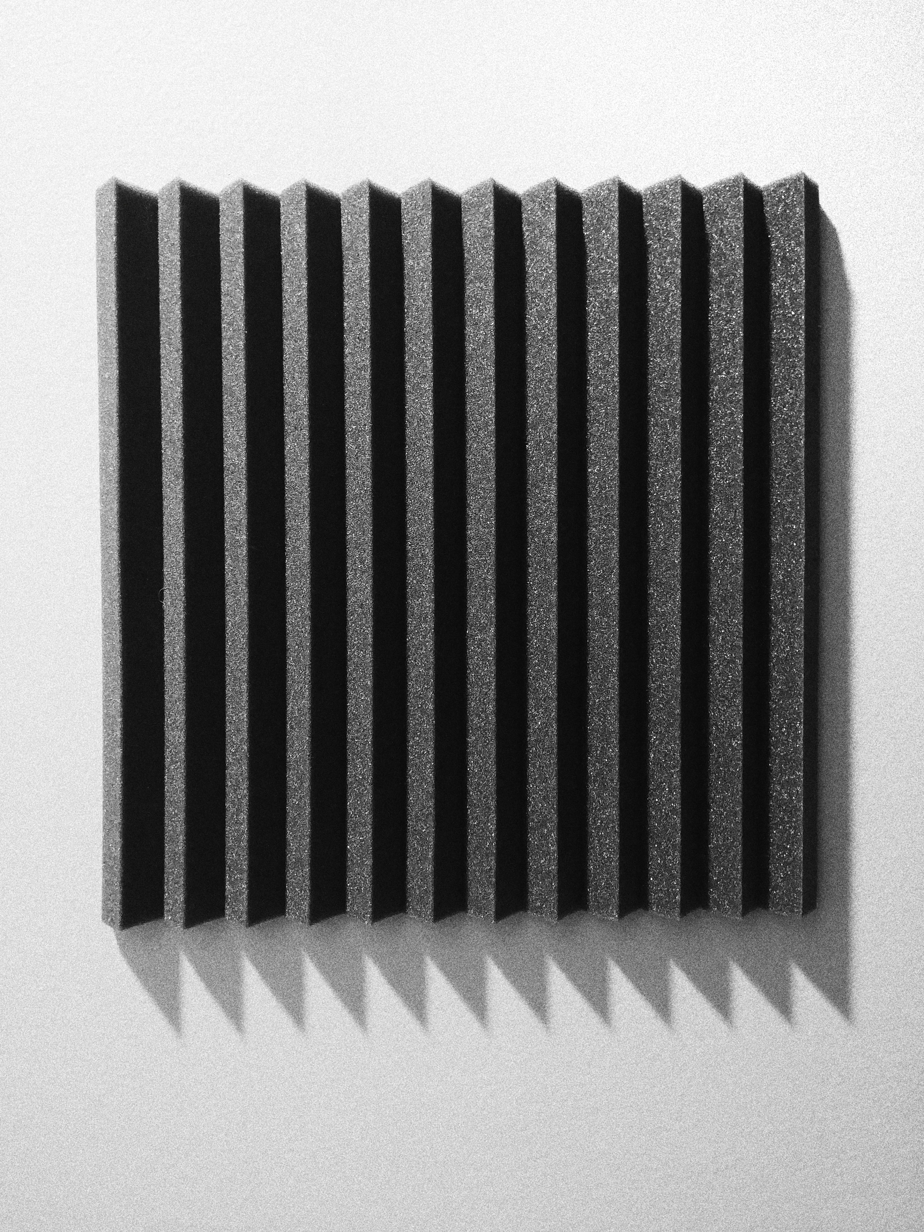 side by side, no people, 4K, shadow, wall, protection, directly above, architecture, safety, wall - building feature, single object, audio recording, in a row, Phone HD Wallpaper