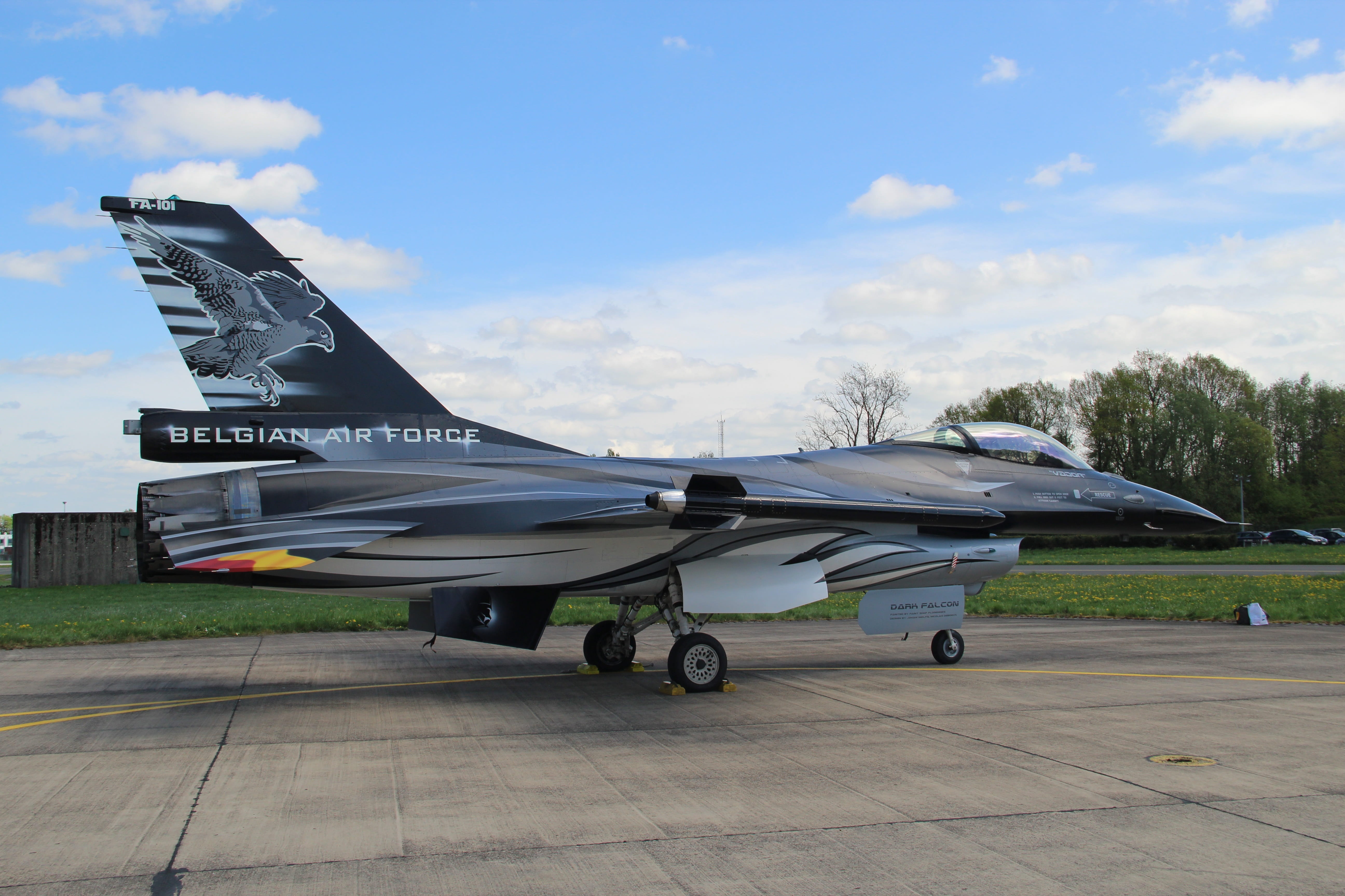 5K, aircraft, airshow, air force days, taxiing, cloud - sky, airport runway, dark falcon, landingsstrip, belgium, sky, side view, plane, runway, transport, HD Wallpaper