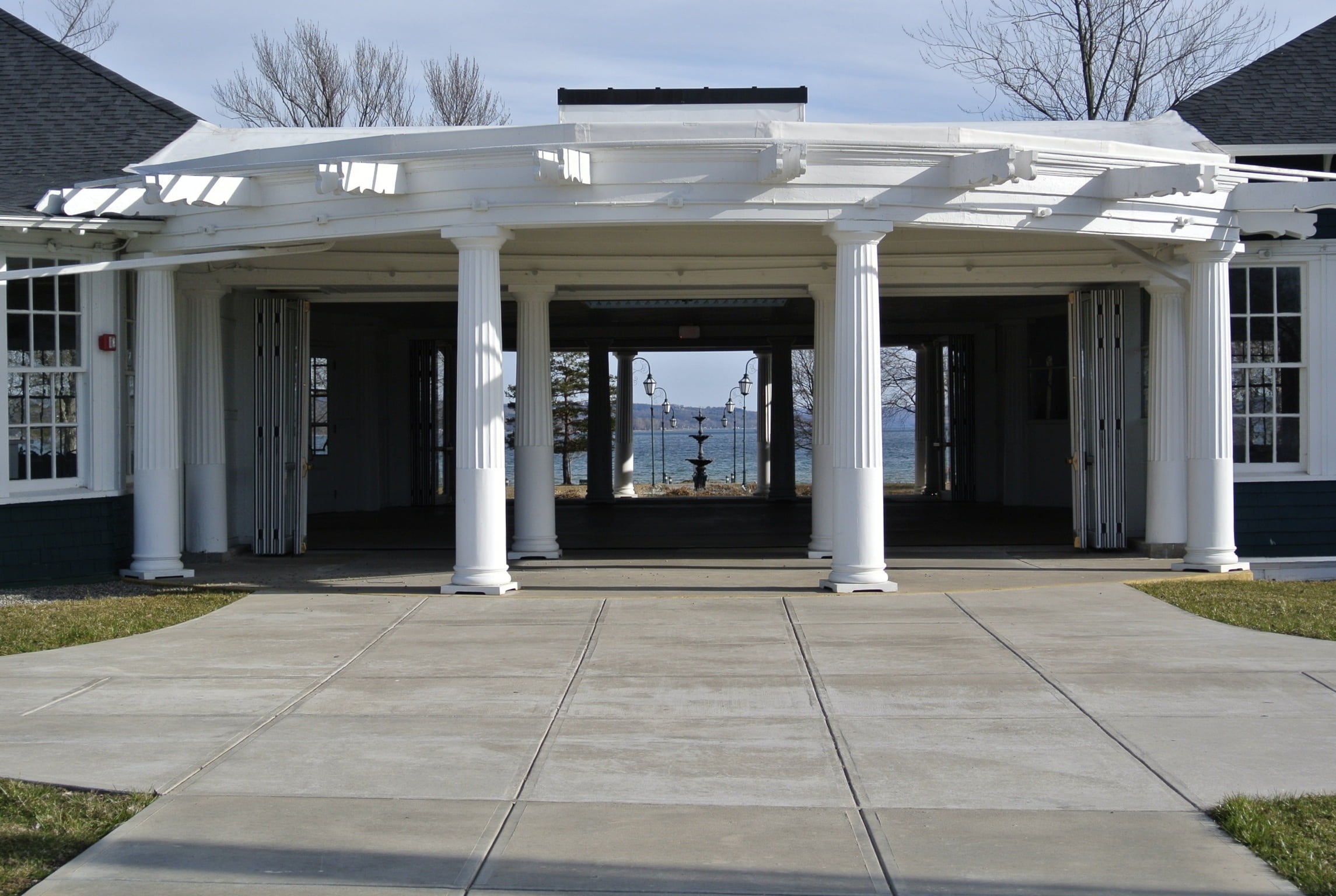 tree, finger lakes, colonnade, emerson park, architectural column, footpath, nature, building exterior, architecture, 1080P, new york, day, door, residential district, HD Wallpaper