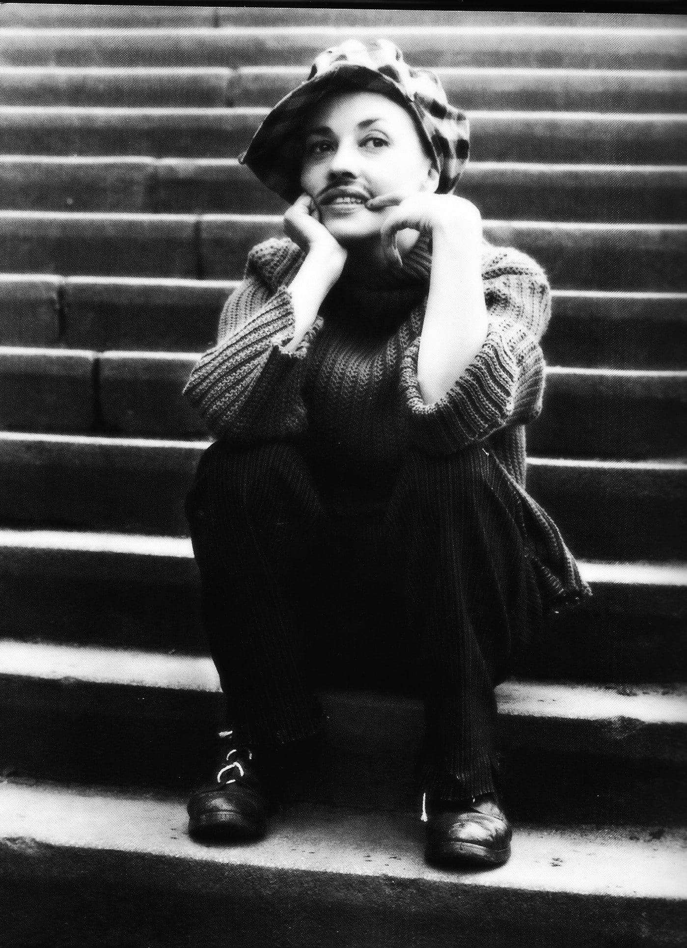 staircase, stairs, long hair, beauty, beautiful woman, actress, full length, standing, fashion, monochrome, one person, young adult, architecture, Jeanne Moreau, Phone HD Wallpaper