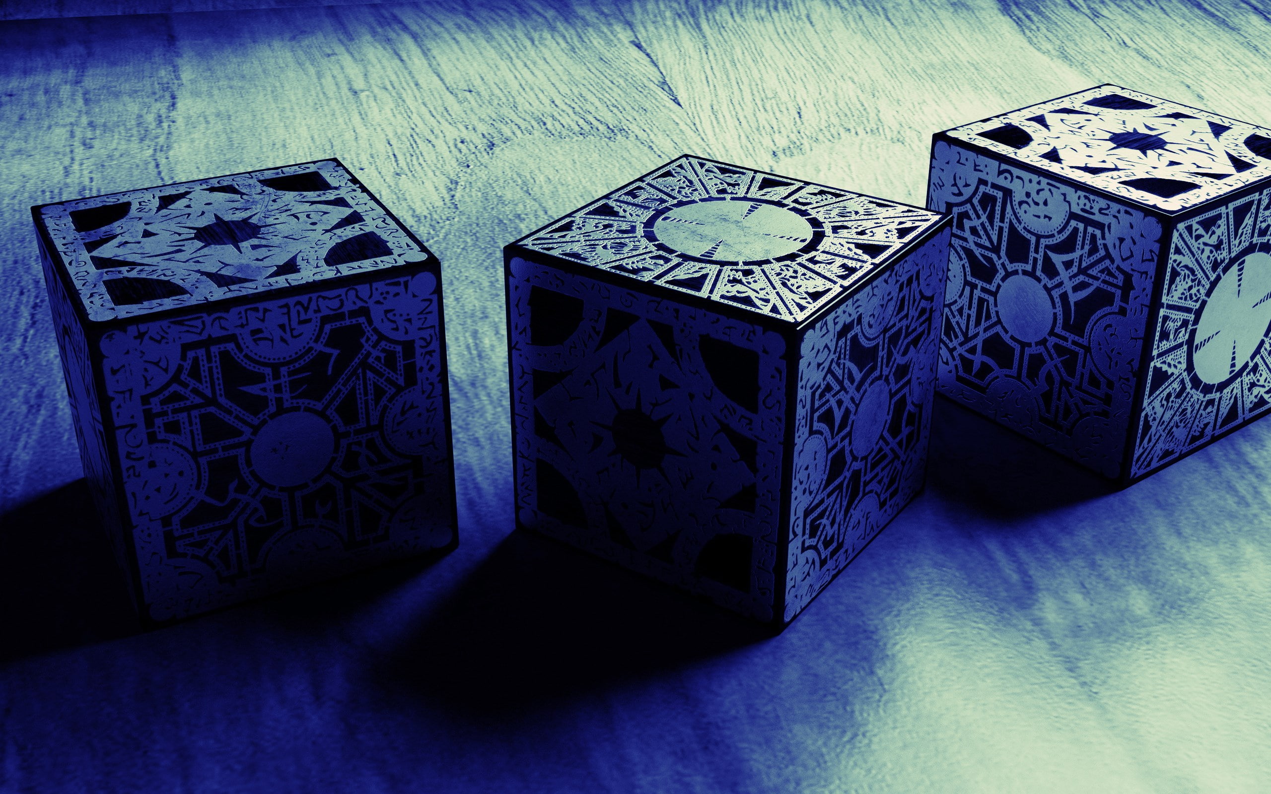 close-up, art and craft, no people, indoors, currency, blue, still life, box, finance, text, wood - material, single object, floral pattern, hellraiser, HD Wallpaper