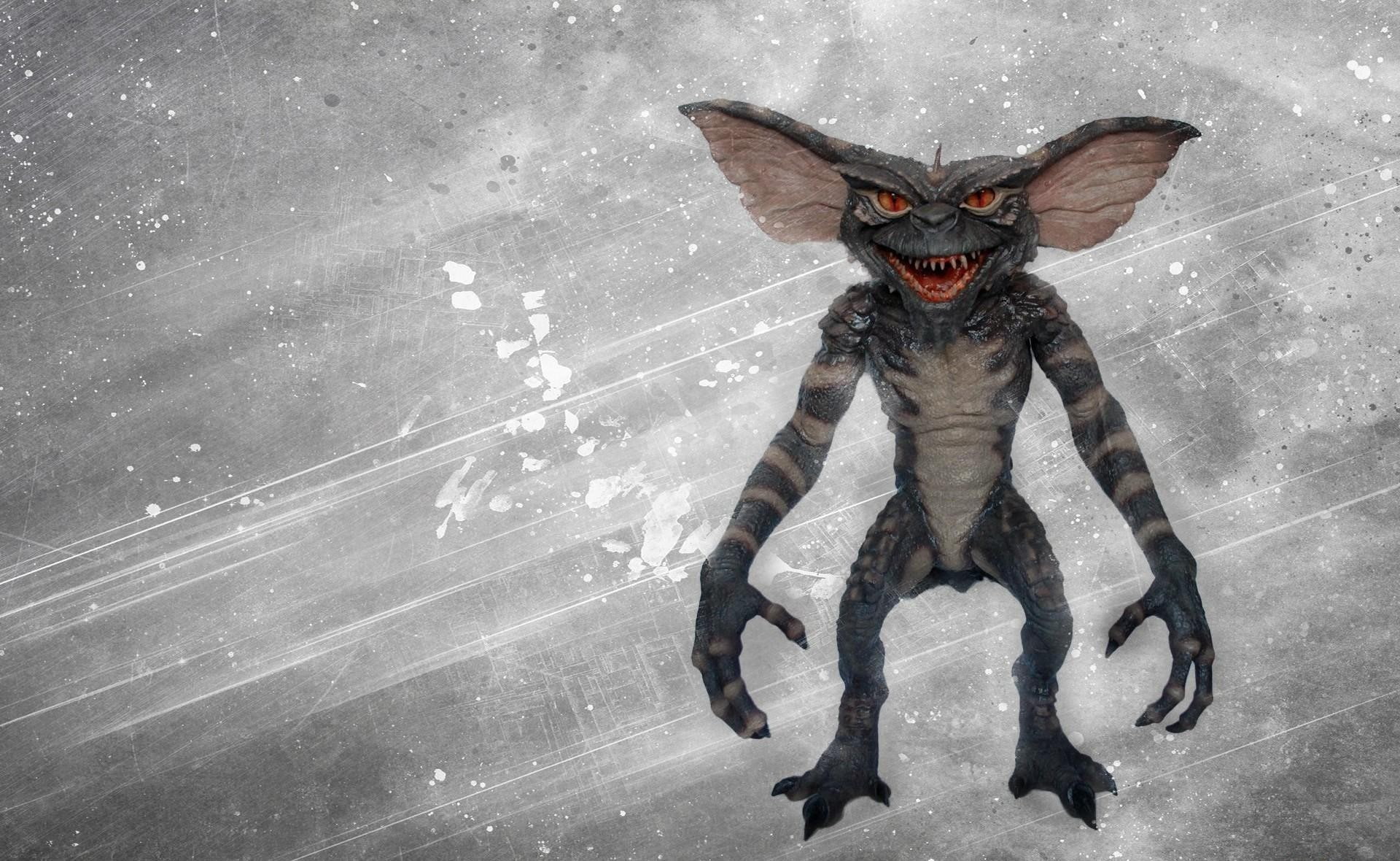 Fangs, costume, Background, Creature, day, nature, Scratches, one animal, full length, 1080P, disguise, front view, outdoors, clothing, dressing up, aggression, HD Wallpaper