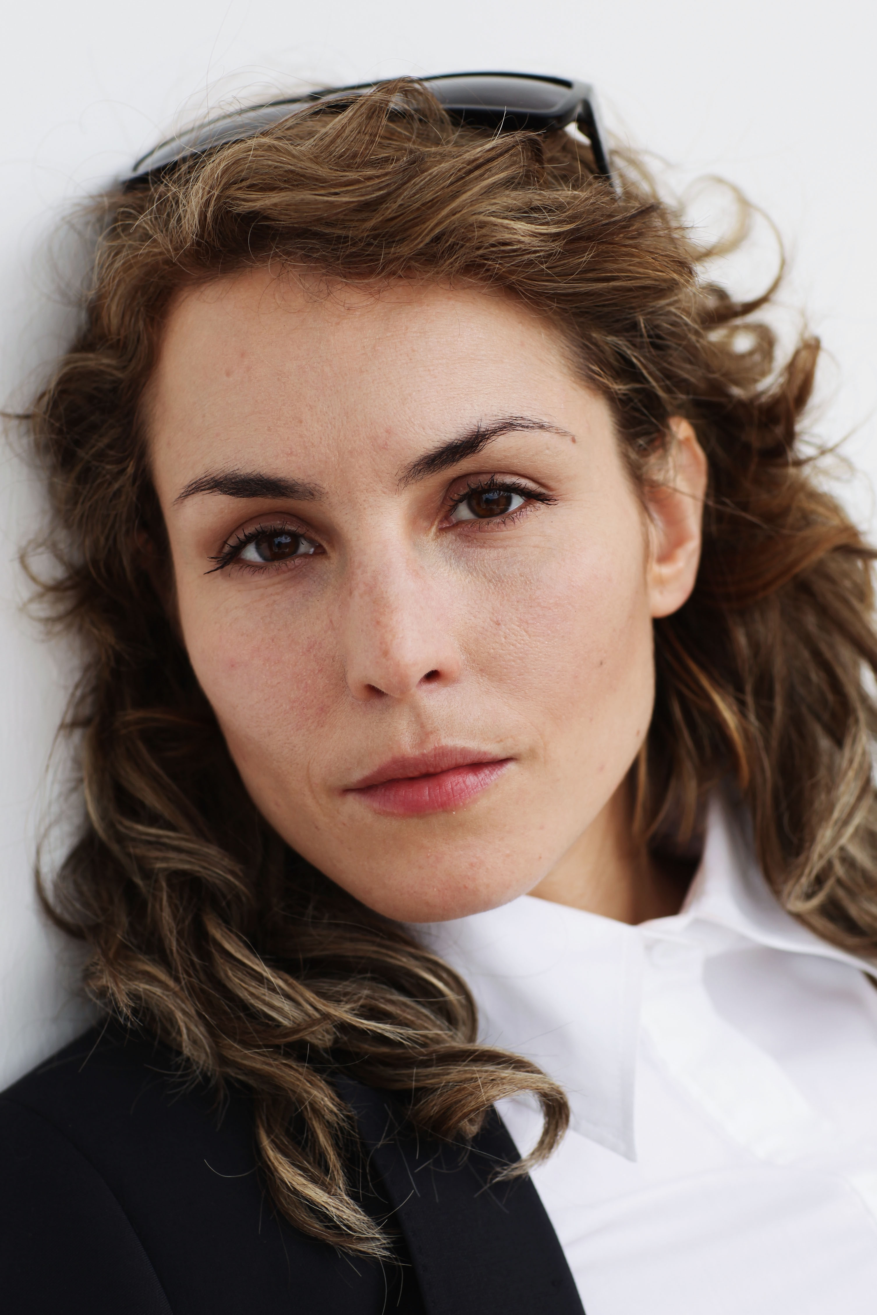 brunette, headshot, adult, human hair, red lipstick, one person, actress, hairstyle, Noomi Rapace, looking at camera, long hair, front view, human face, Phone HD Wallpaper