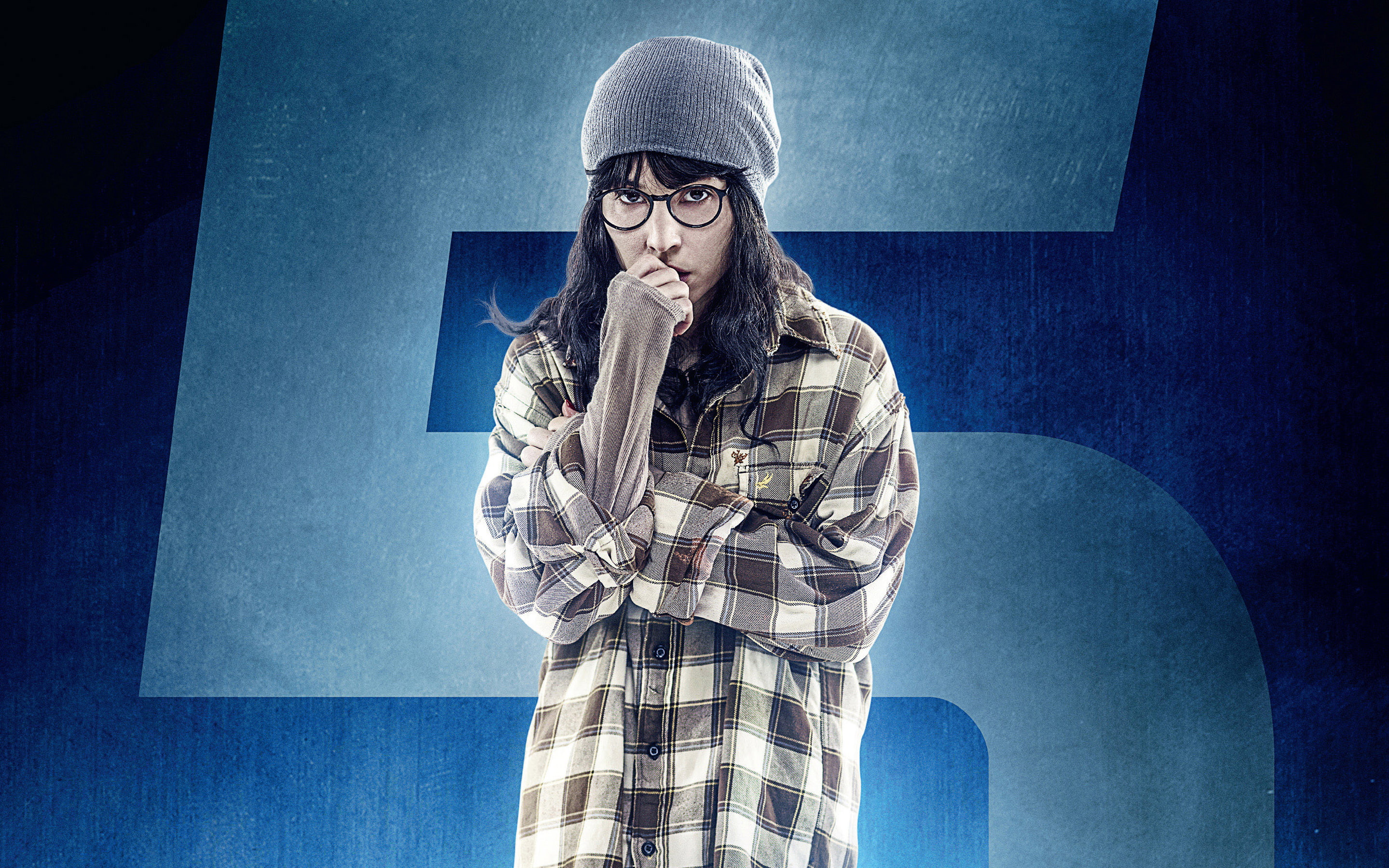 2017, clothing, eyeglasses, indoors, Seven, 2K, young adult, checked pattern, fashion, hairstyle, studio shot, blue, front view, Noomi, adult, portrait, HD Wallpaper