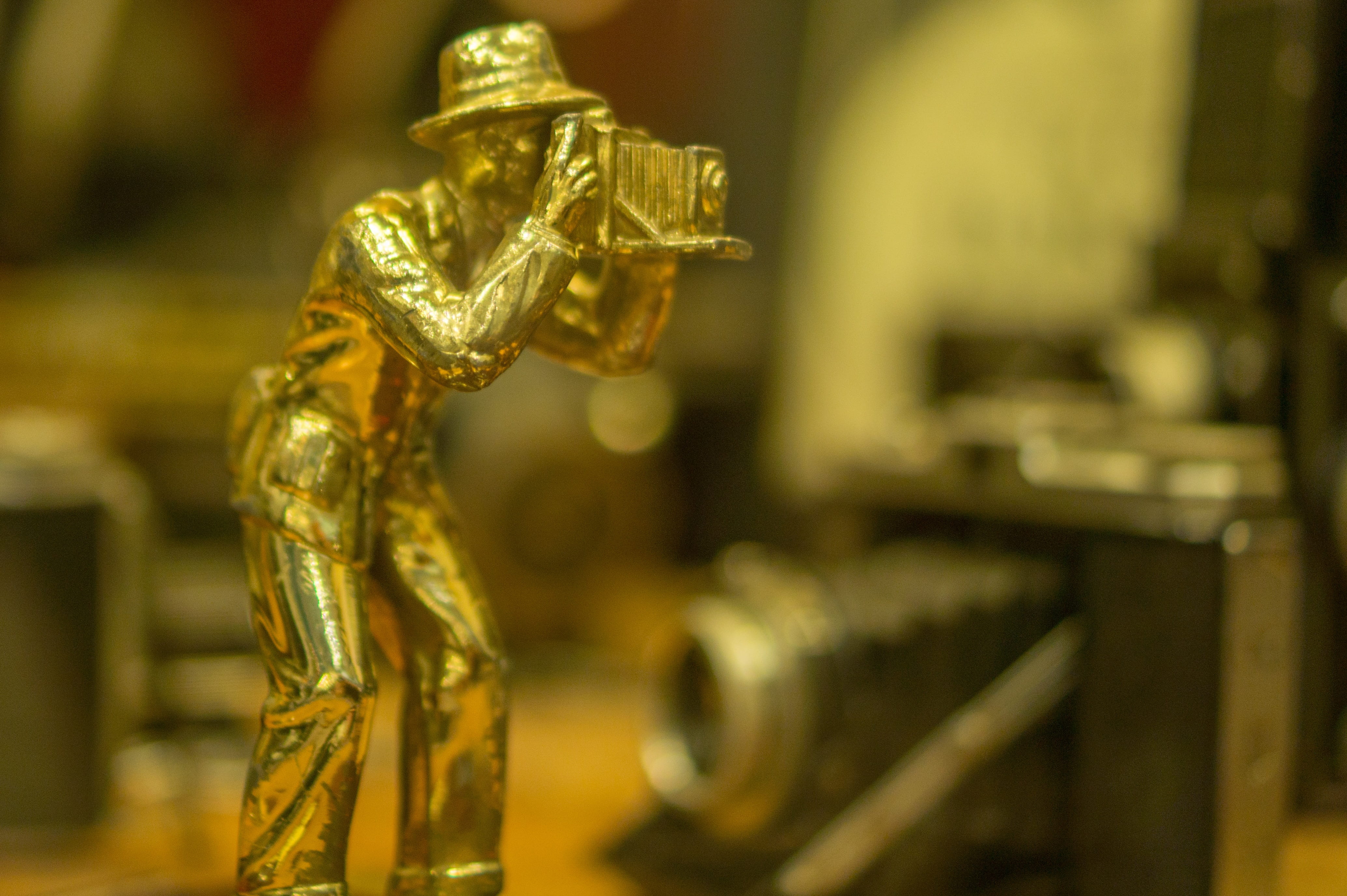 close-up, no people, refreshment, tin man, design, gold colored, gold, photo, in a row, sculpture, success, luxury, statue, indoors, food and drink, 4K, HD Wallpaper
