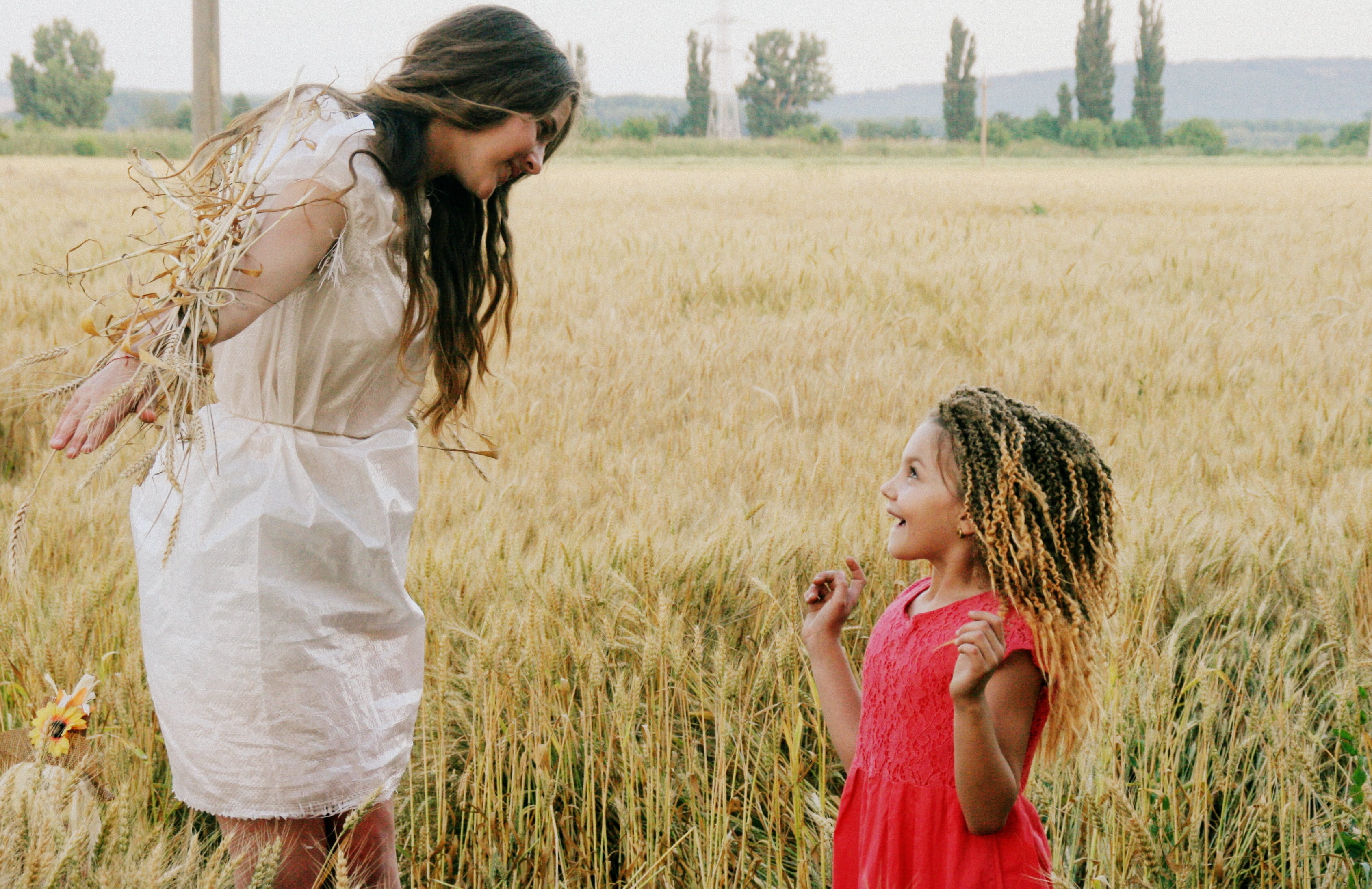 people, innocence, hairstyle, sister, land, child, cereal plant, field, story, daughter, agriculture, togetherness, scarecrow, plain, grass, women, offspring, HD Wallpaper