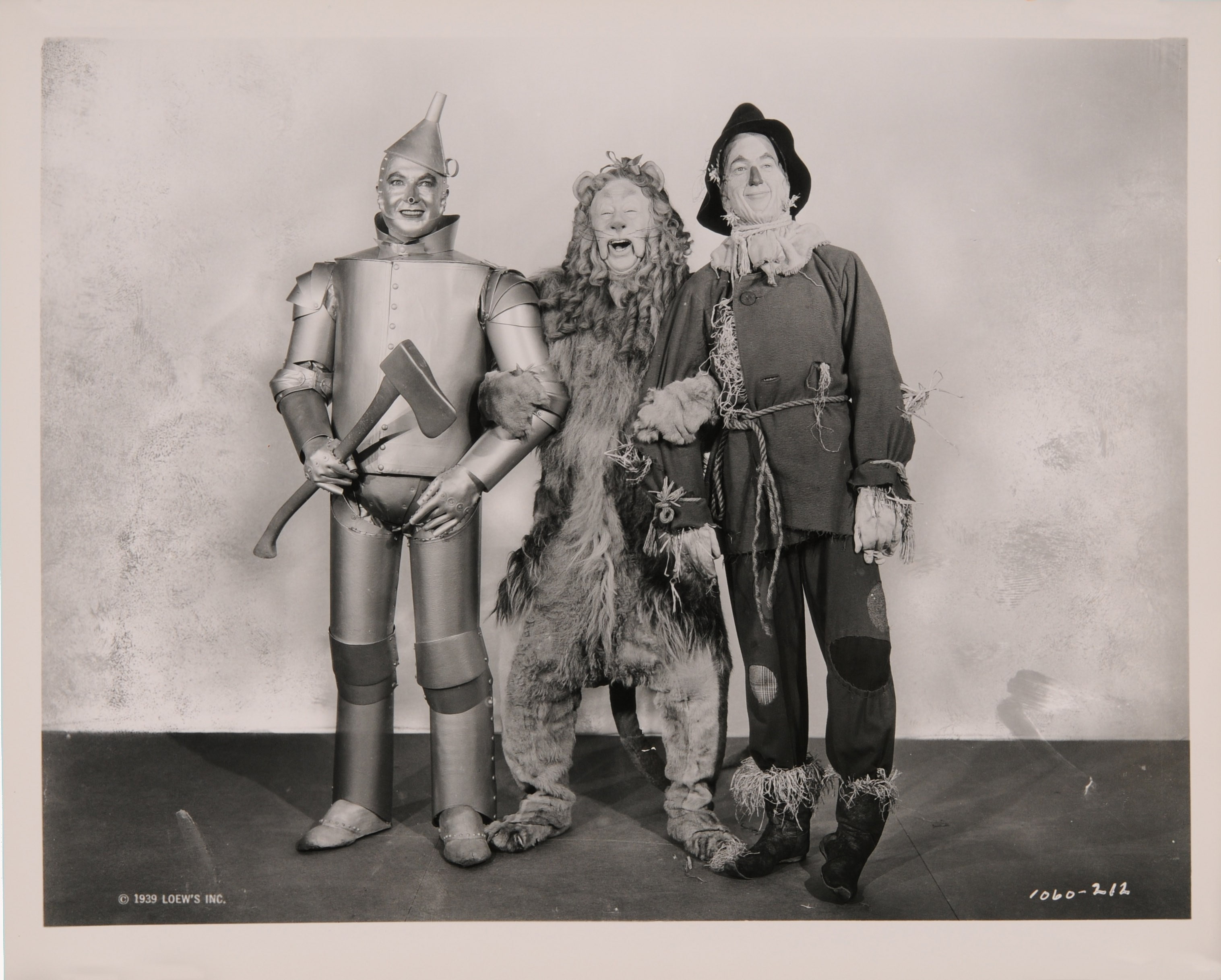 2K, women, indoors, full length, people, auto post production filter, the wizard of oz, togetherness, standing, studio shot, females, transfer print, retro styled, HD Wallpaper