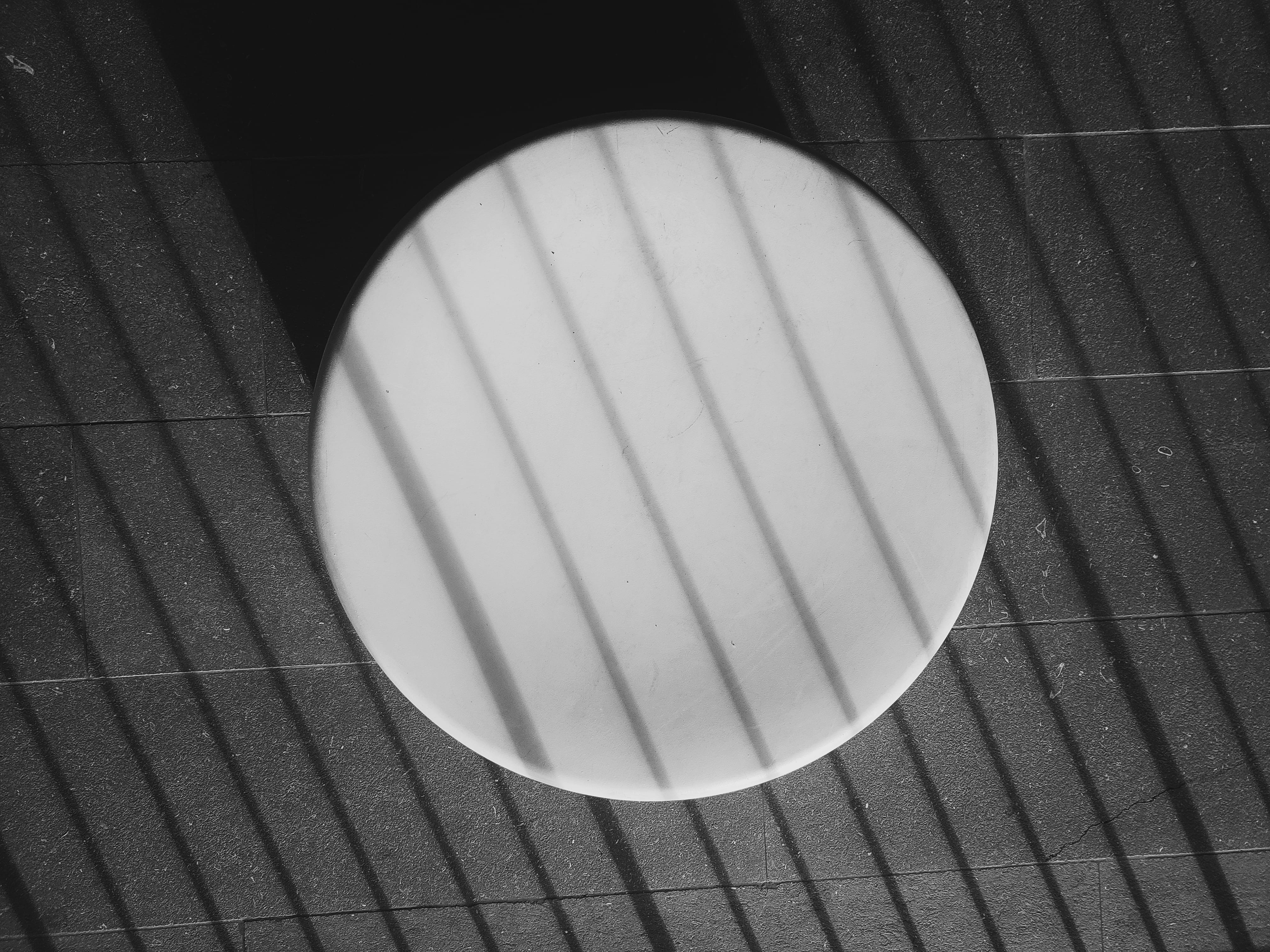 4K, wood - material, close-up, detail, light, indoors, table, still life, full frame, geometric shape, pattern, white, ceiling, striped, black, HD Wallpaper