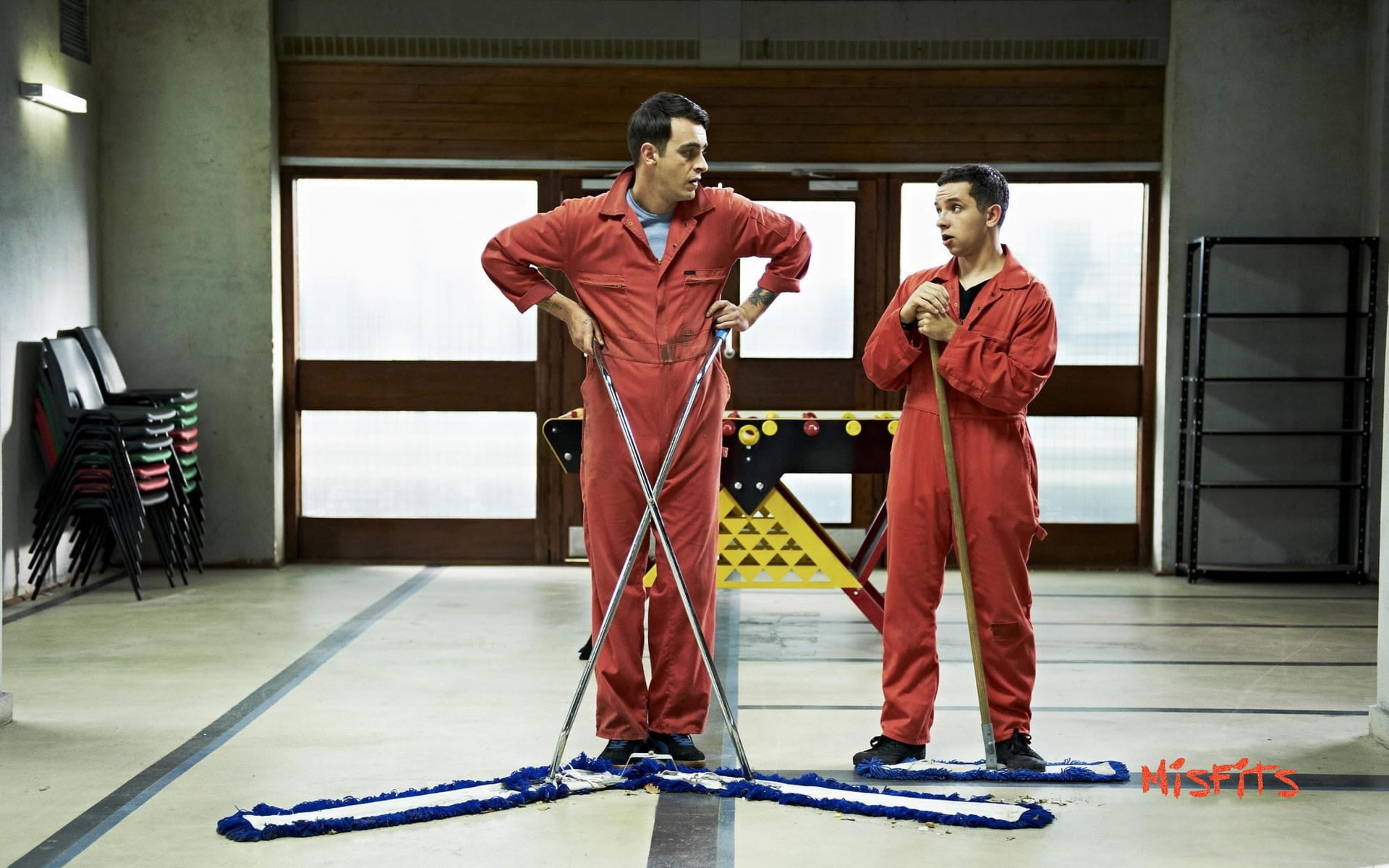 adult, women, misfits, s, mid adult men, day, lifestyles, people, mid adult, hd, standing, young adult, men, jumpsuit, red, 1080P, widescreen, HD Wallpaper