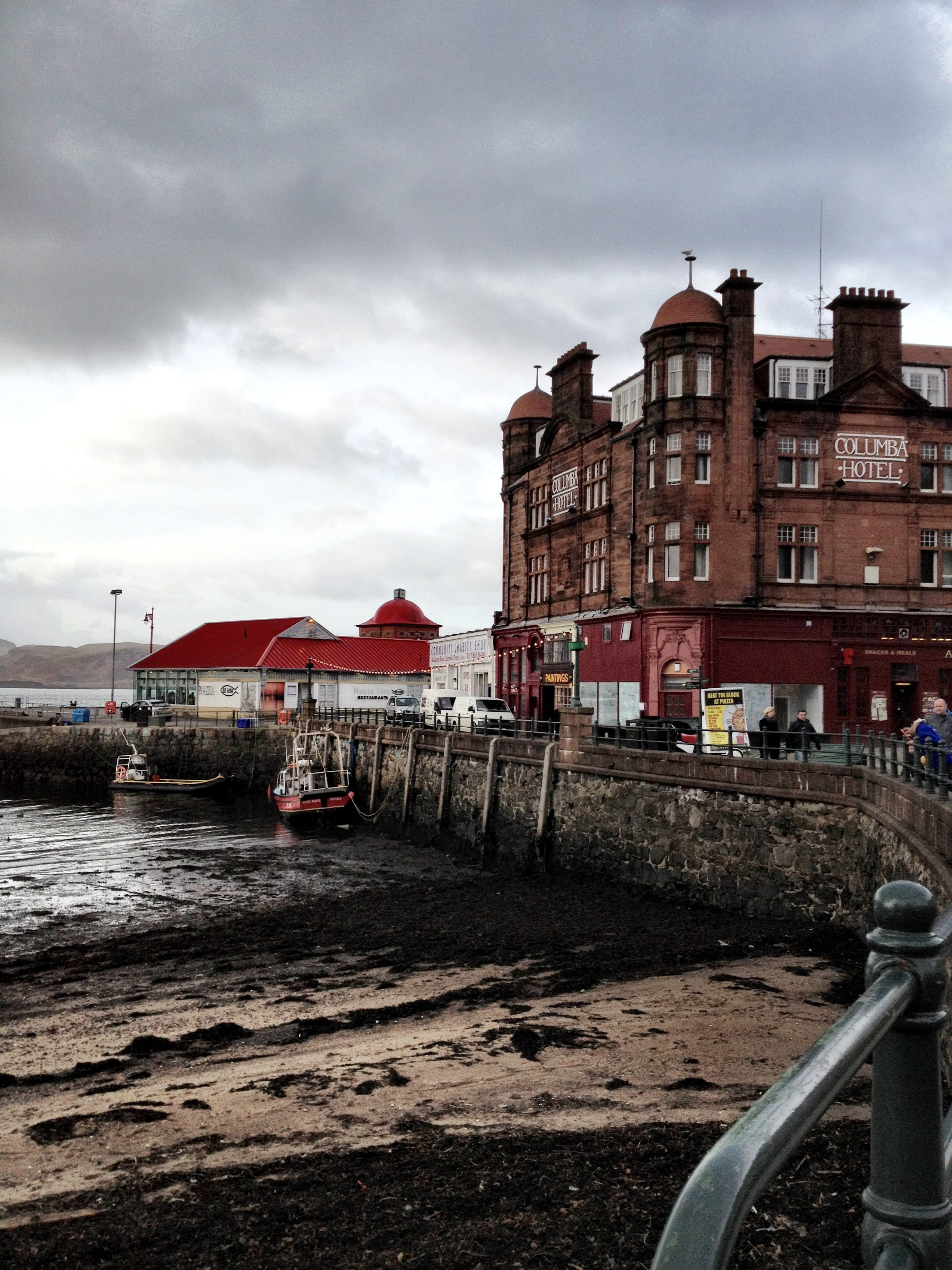 cold, weather, scene, beach, urban, no people, travel, cloud - sky, 2K, building, outdoors, scotland, port, city, harbor, coast, sky, built structure, Phone HD Wallpaper