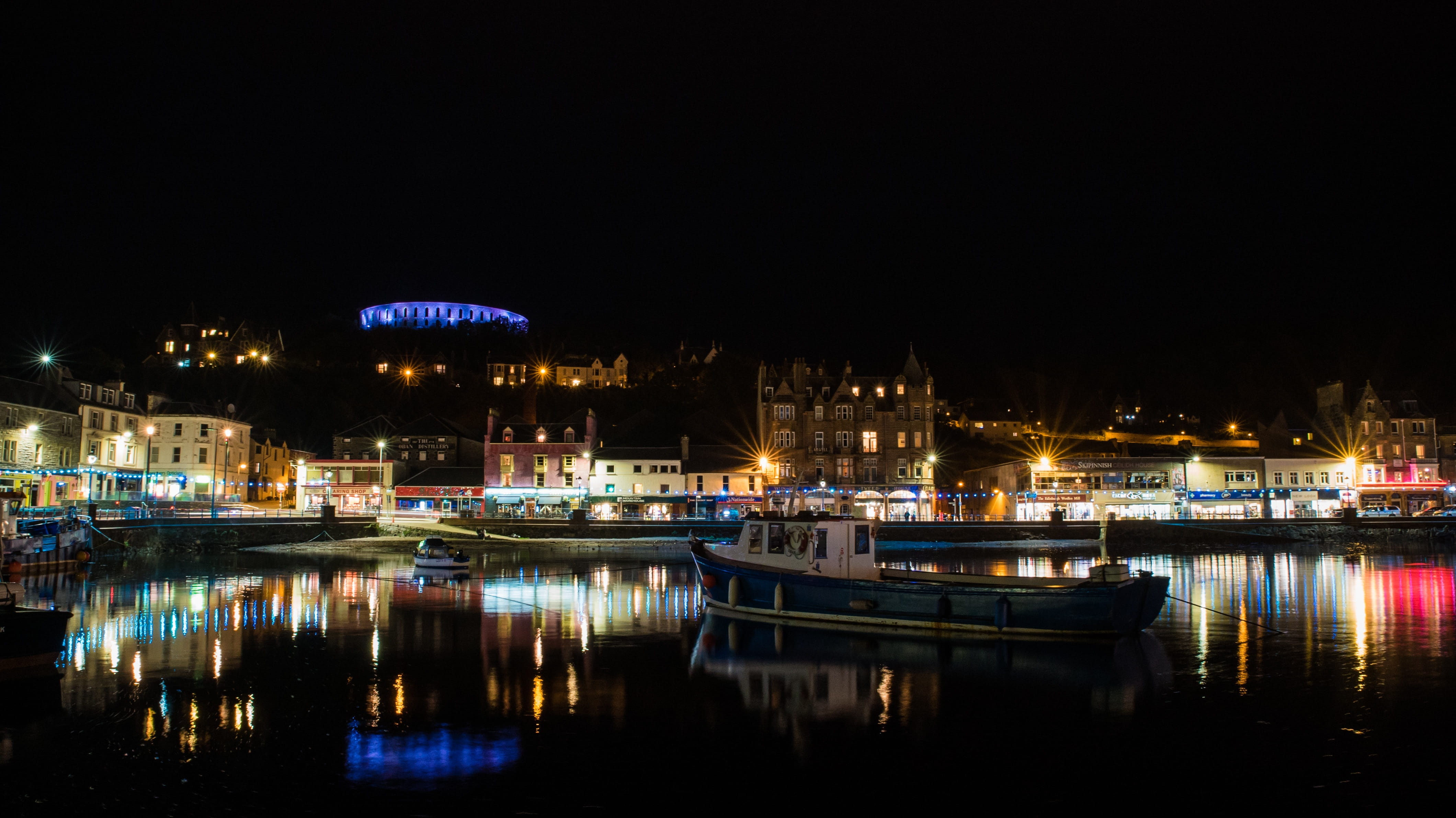 evening, travel destinations, no people, Oban, 4K, harbor, scene, light, nature, illuminated, building exterior, city night, landmark, nautical vessel, HD Wallpaper