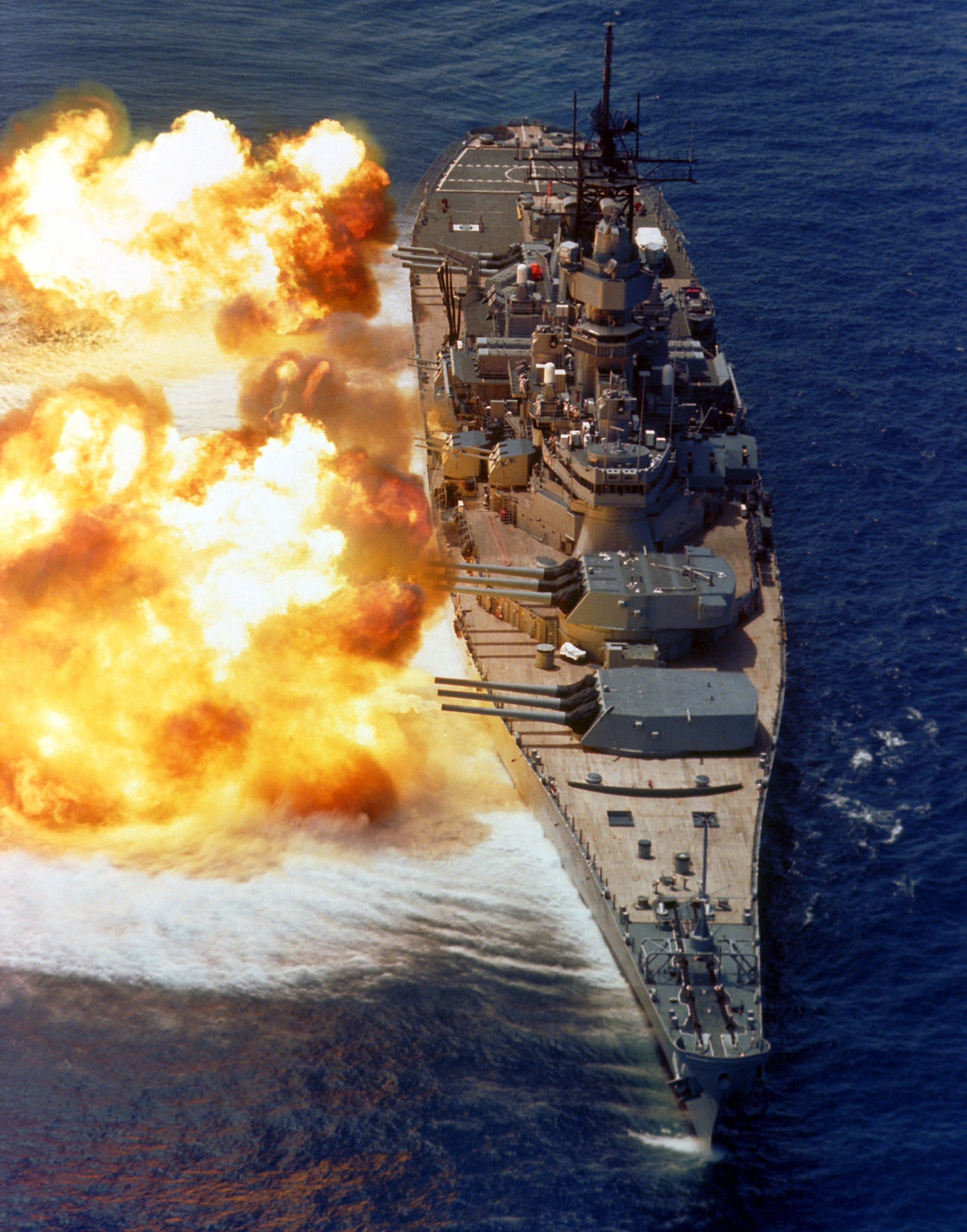 2K, powerful, repercussion, weapons, military, horizon, industry, ocean, horizon over water, body, high angle view, battleship, us navy, transportation, Phone HD Wallpaper