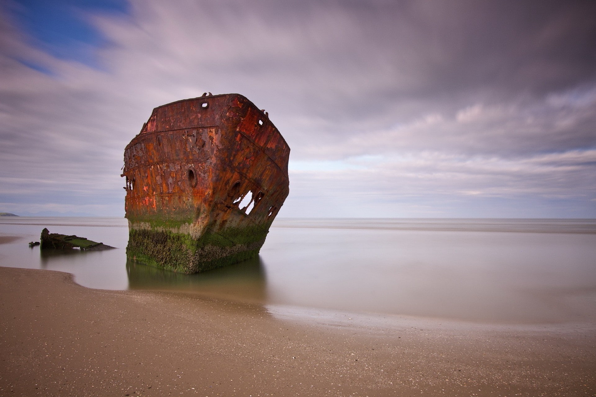 tranquil scene, cloud - sky, architecture, horizon, sand, beauty in nature, water, land, shipwreck, sky, abandoned, horizon over water, damaged, rust, sea, HD Wallpaper