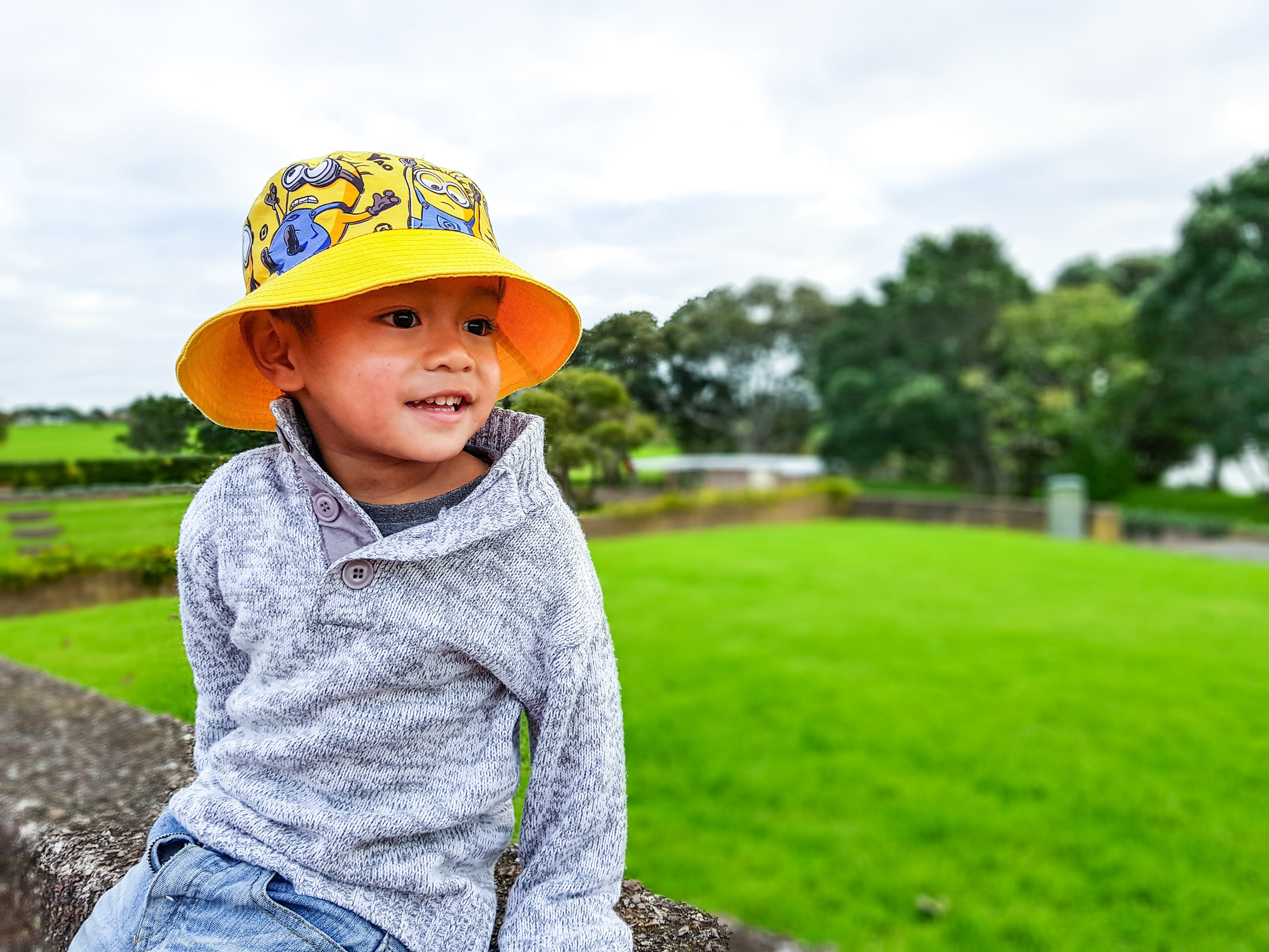 portrait, tree, 4K, men, smartphone photography, chhouknet, plant, one person, day, samsung galaxy s8 photography, offspring, smiling, childhood, cute, HD Wallpaper