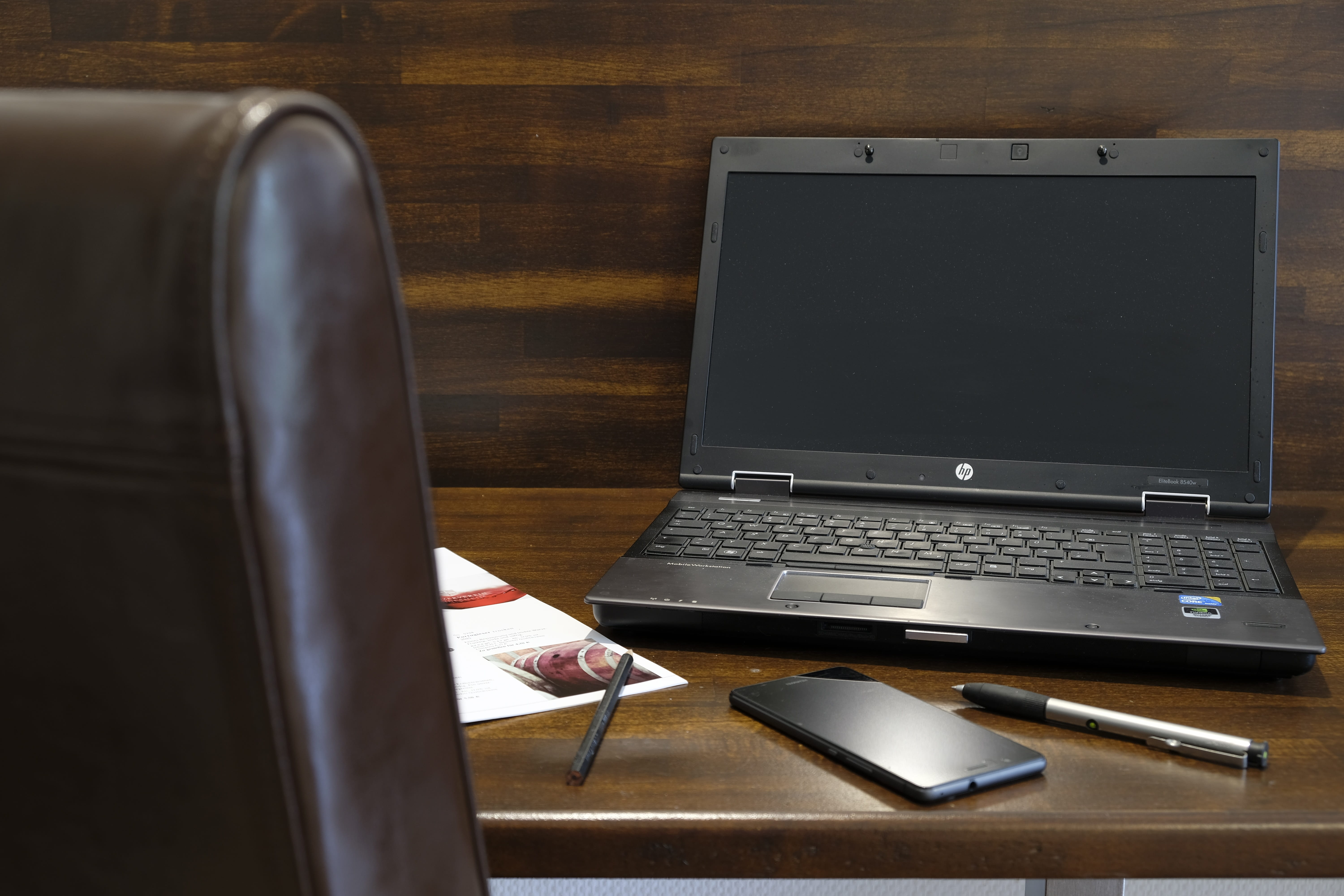 table, phone, mobile phone, still life, computer monitor, wireless technology, work rooms, chair, notebook, office, communication, no people, keyboard, HD Wallpaper