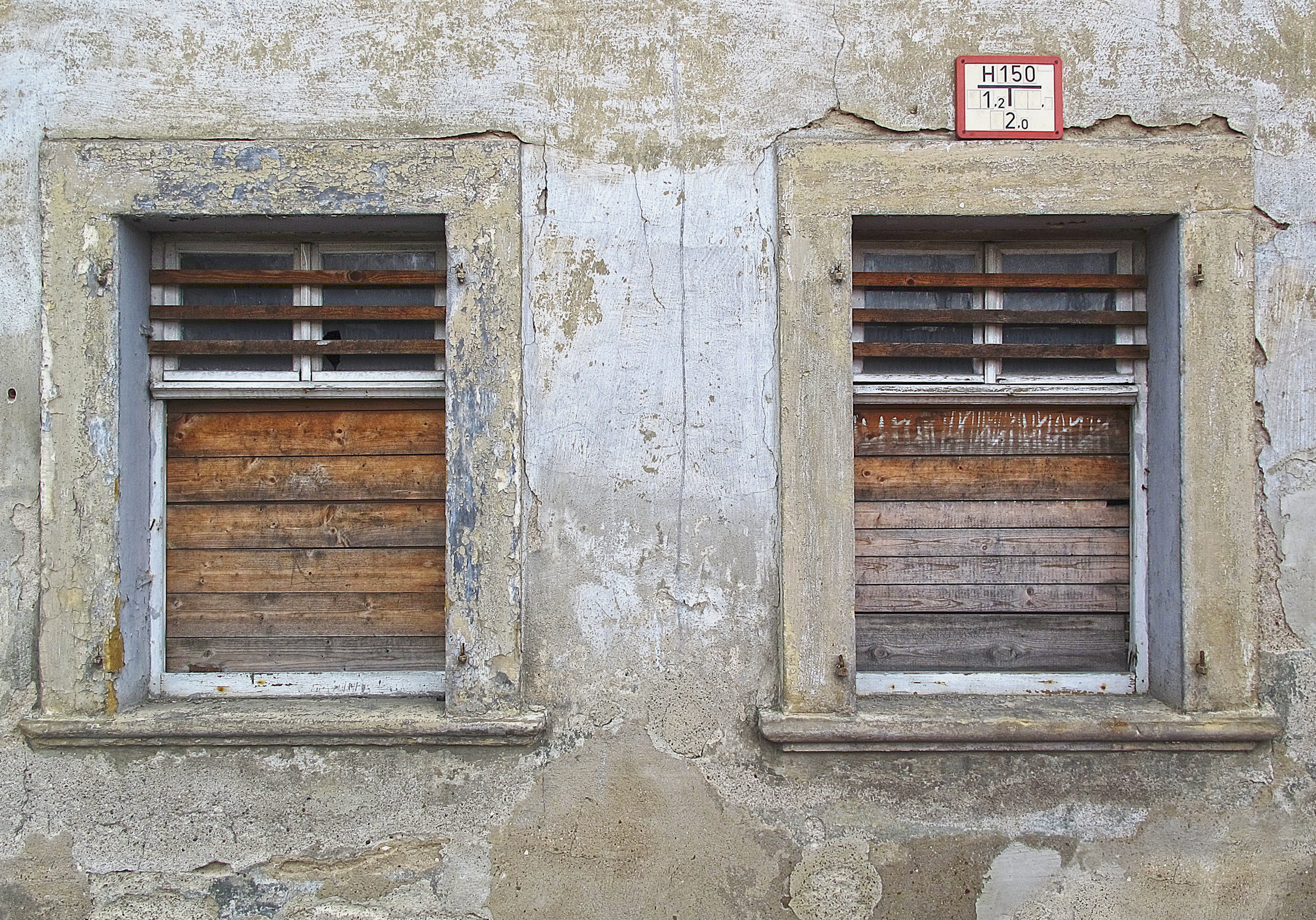 defect, security, glass, ailing, leave, broken, sign, pforphoto, day, break up, building exterior, dirty, lapsed, window frames, window, wood - material, HD Wallpaper