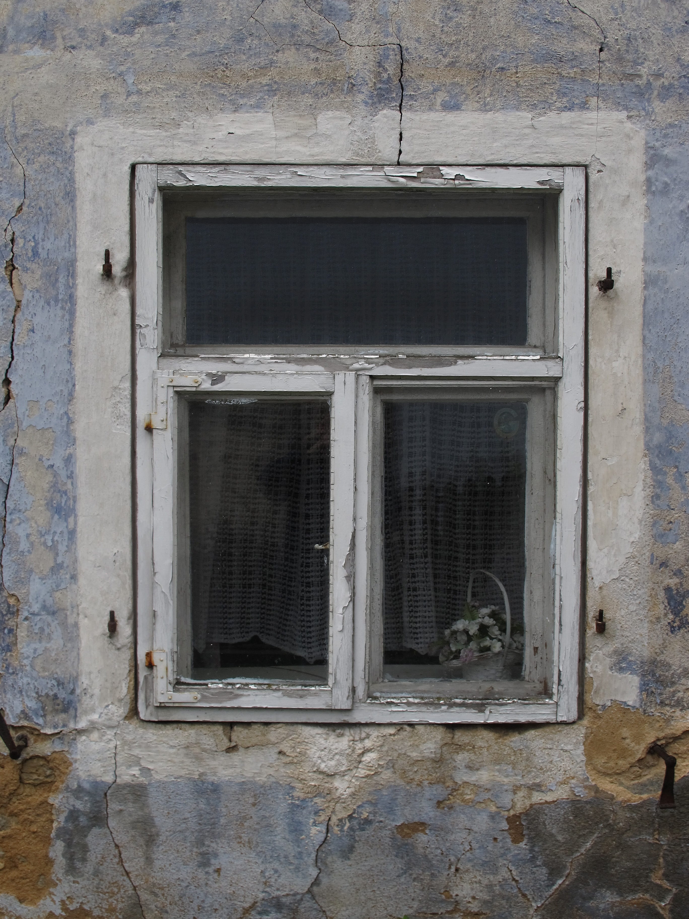 wood - material, break up, building exterior, window, window frames, wooden windows, facade, pforphoto, dirty, decline, glass, run-down, architecture, no people, Phone HD Wallpaper