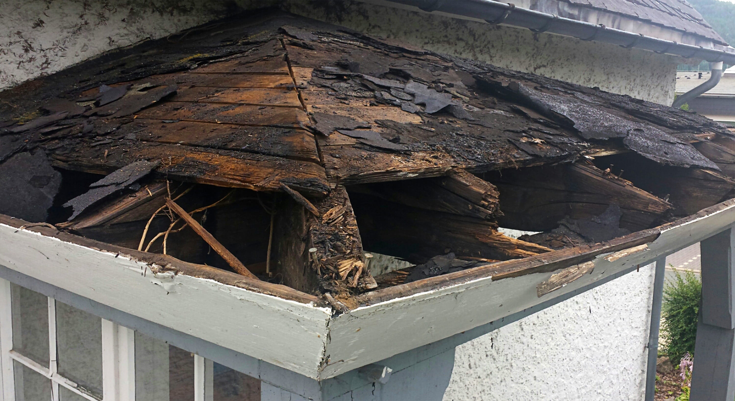 built structure, roof beam, morsch, money, input, house, stem, building exterior, time, day, bad condition, building, 2K, architecture, run-down, outdoors, HD Wallpaper