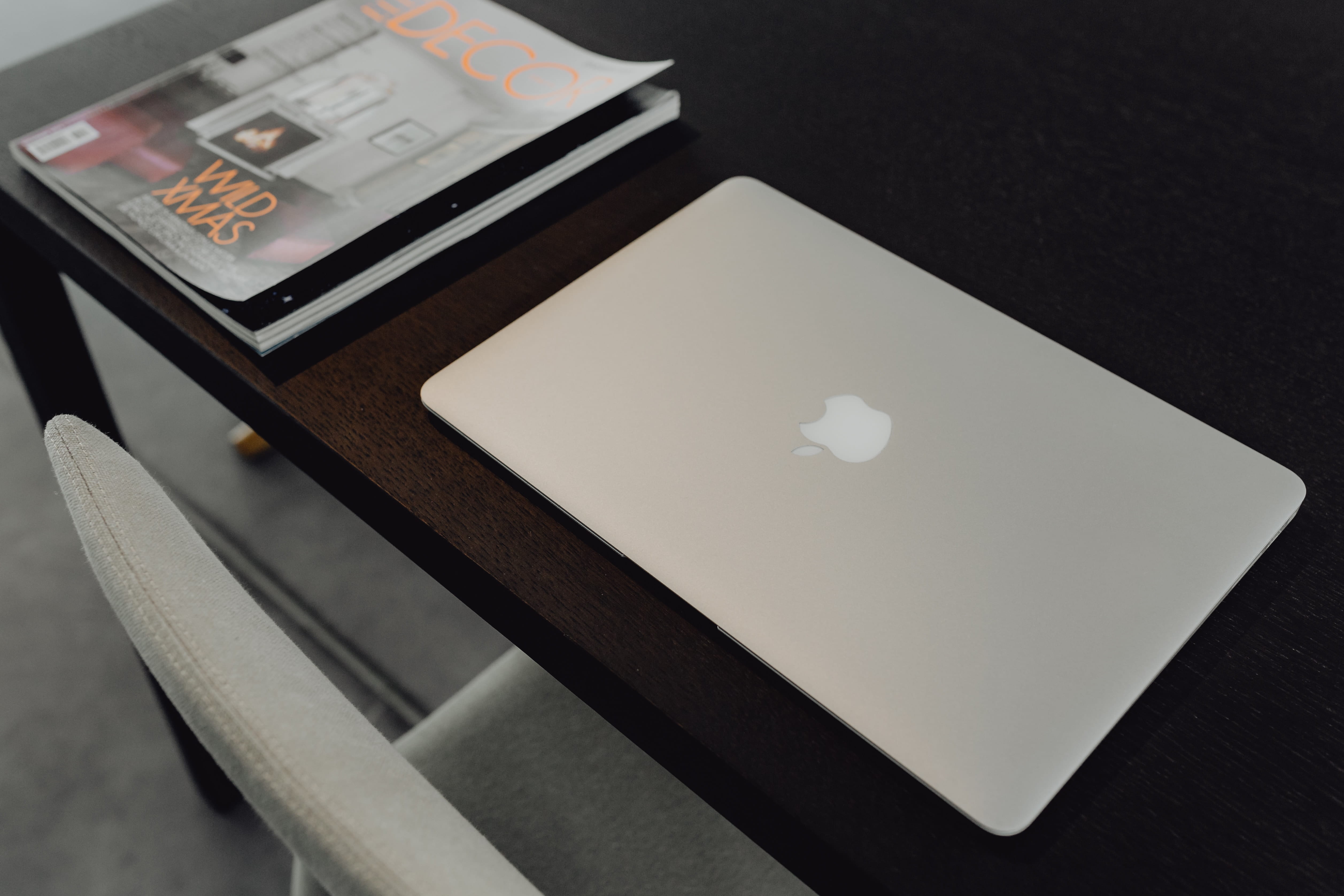 business, laptop, finance, studio, high angle view, indoors, communication, publication, working, technology, no people, table, data, home, retail, macbook, HD Wallpaper