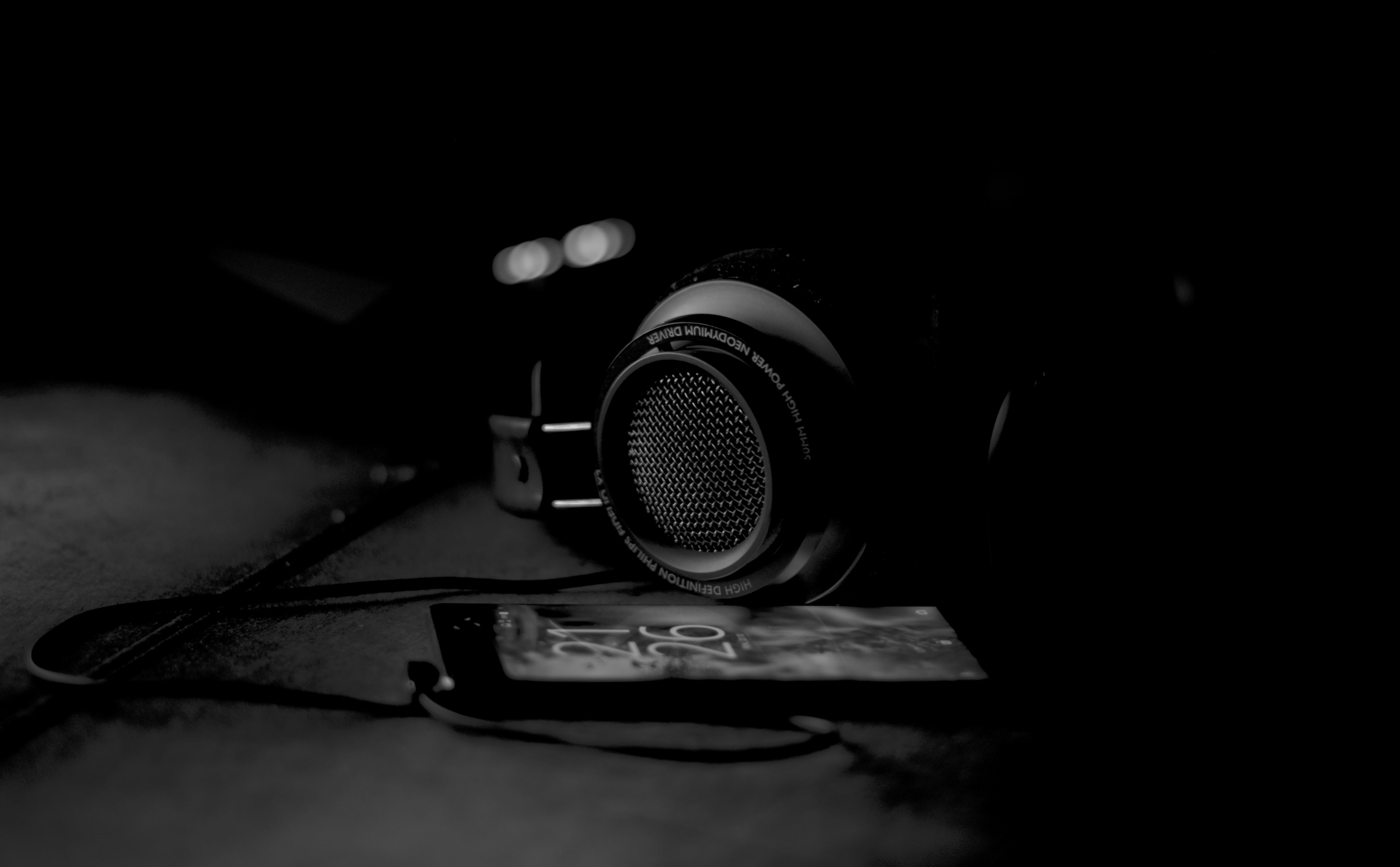 Headphones, still life, the media, input device, arts culture and entertainment, communication, smartphone, analog, close-up, broadcasting, audio electronics, HD Wallpaper