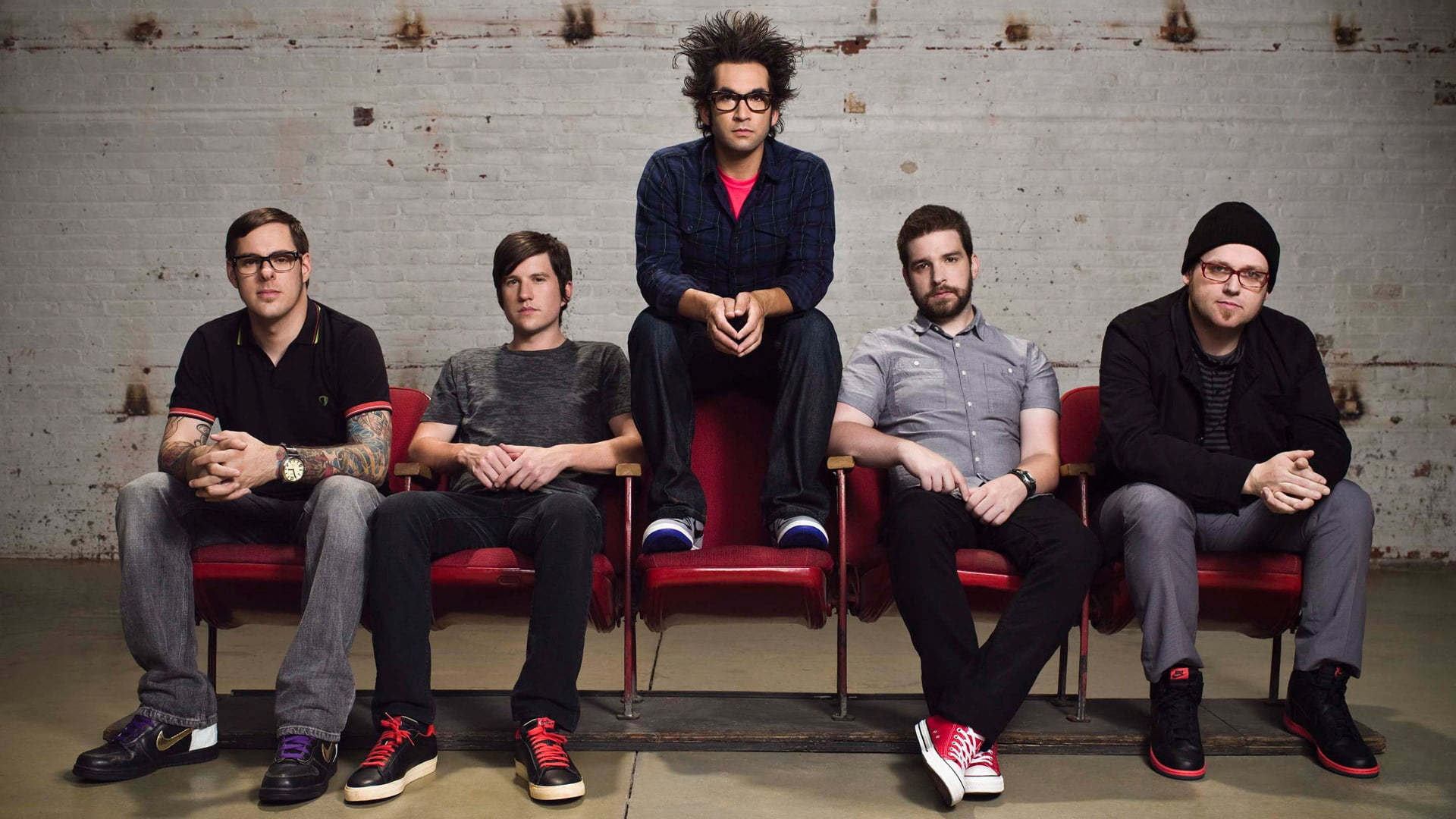 armchairs, males, s, motion city soundtrack, young men, women, hair, band, men, people, shirt, front view, young women, full length, shoes, 1080P, togetherness, HD Wallpaper