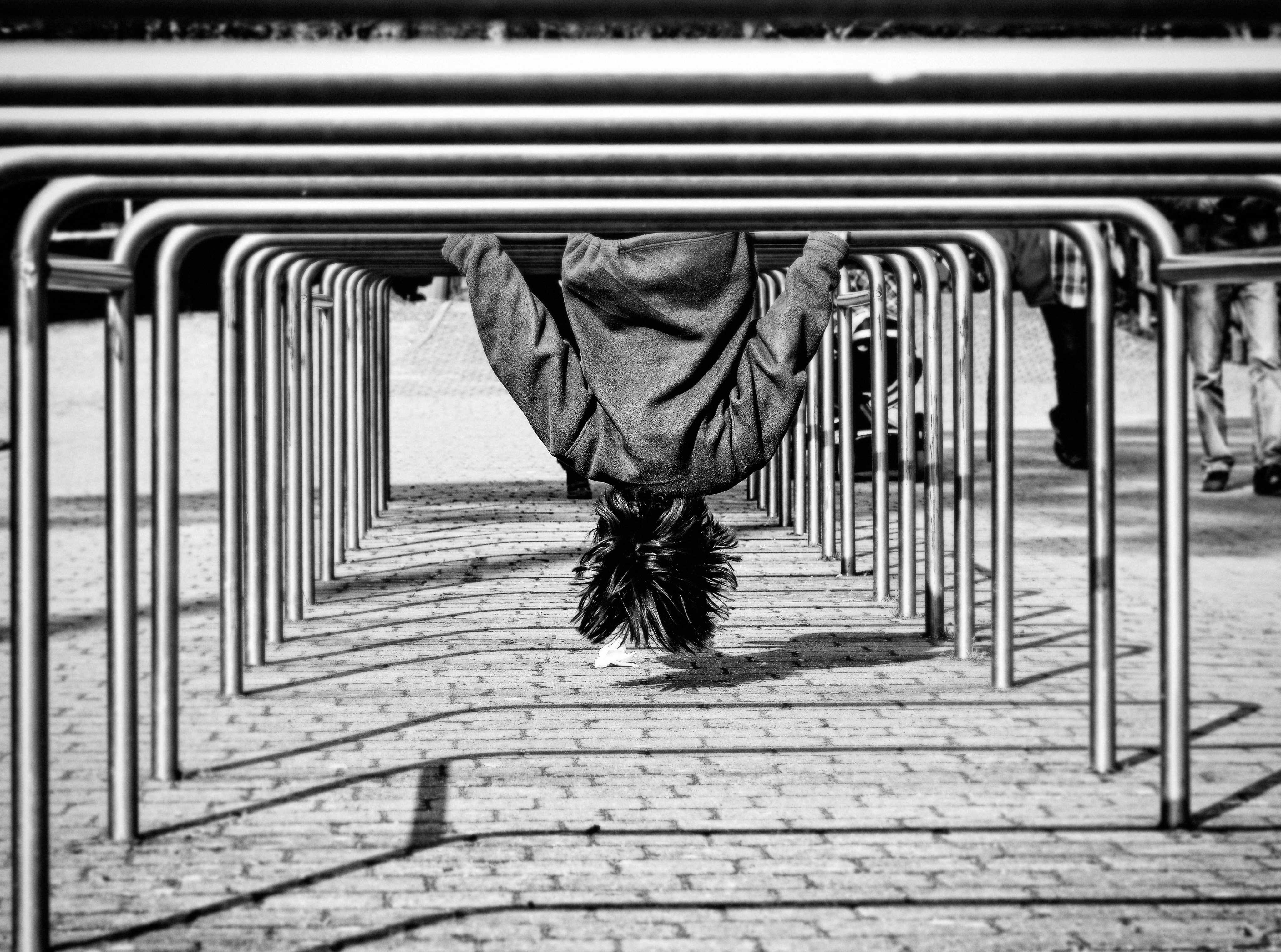 railing, in a row, Gravity, hotnights, sweater, Background, Sahara, hangin, no people, full length, outdoors, hanging, playlist, Play, 4K, day, Black and White, HD Wallpaper