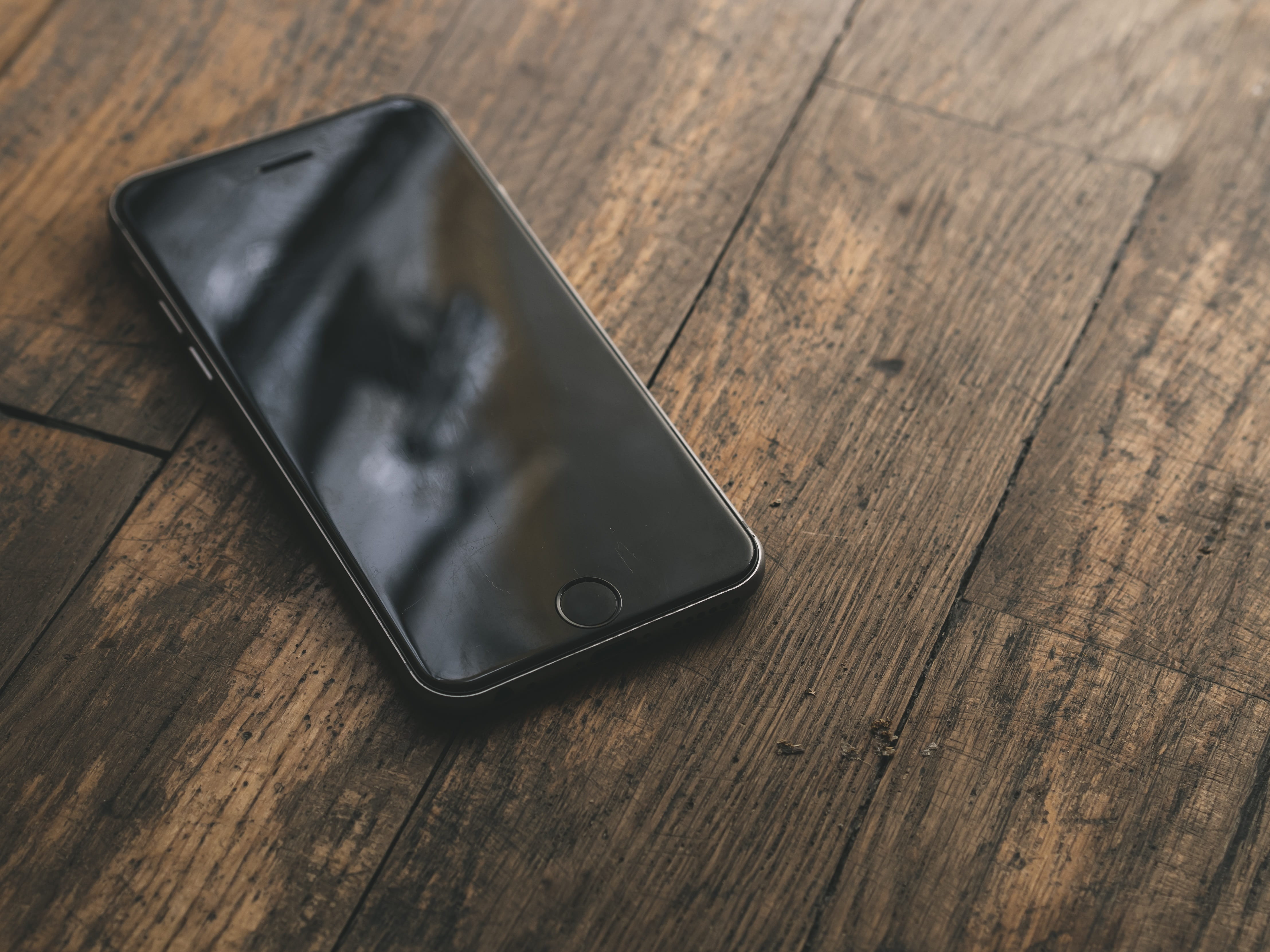 connection, space, no people, black color, cellphone, mockup, smart phone, desk, device, old, display, portable information device, white, indoors, blank, HD Wallpaper