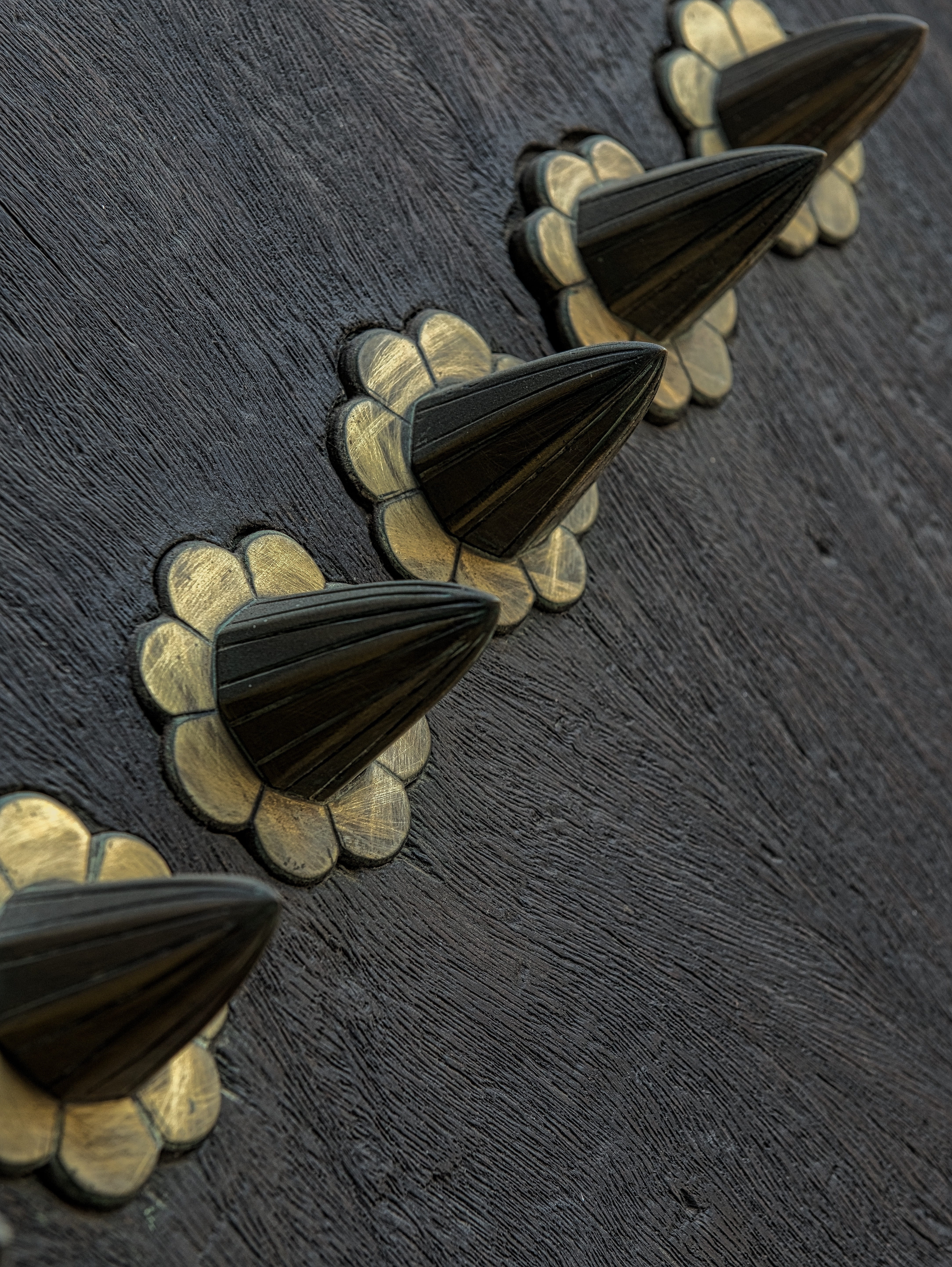 Handle, architecture, Wooden, 5K, close-up, gray, retro, Doorknob, antique, aged, door, ancient, metal, wood - material, still life, food and drink, material, Phone HD Wallpaper