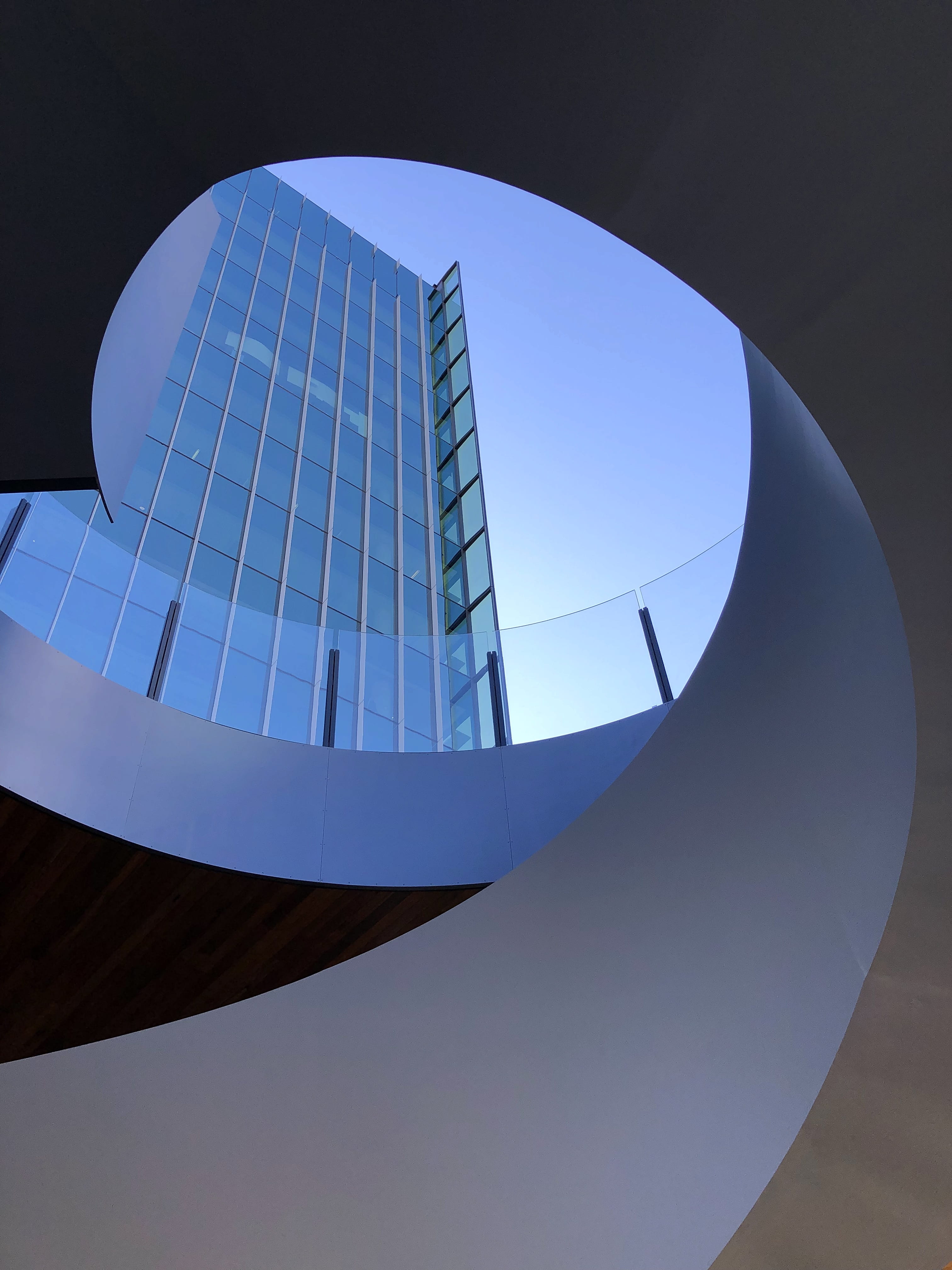 skylight, curve, directly below, architecture, iphone x, pattern, window, sky, urban, dome, office building, 4K, design, office building exterior, clear sky, Phone HD Wallpaper