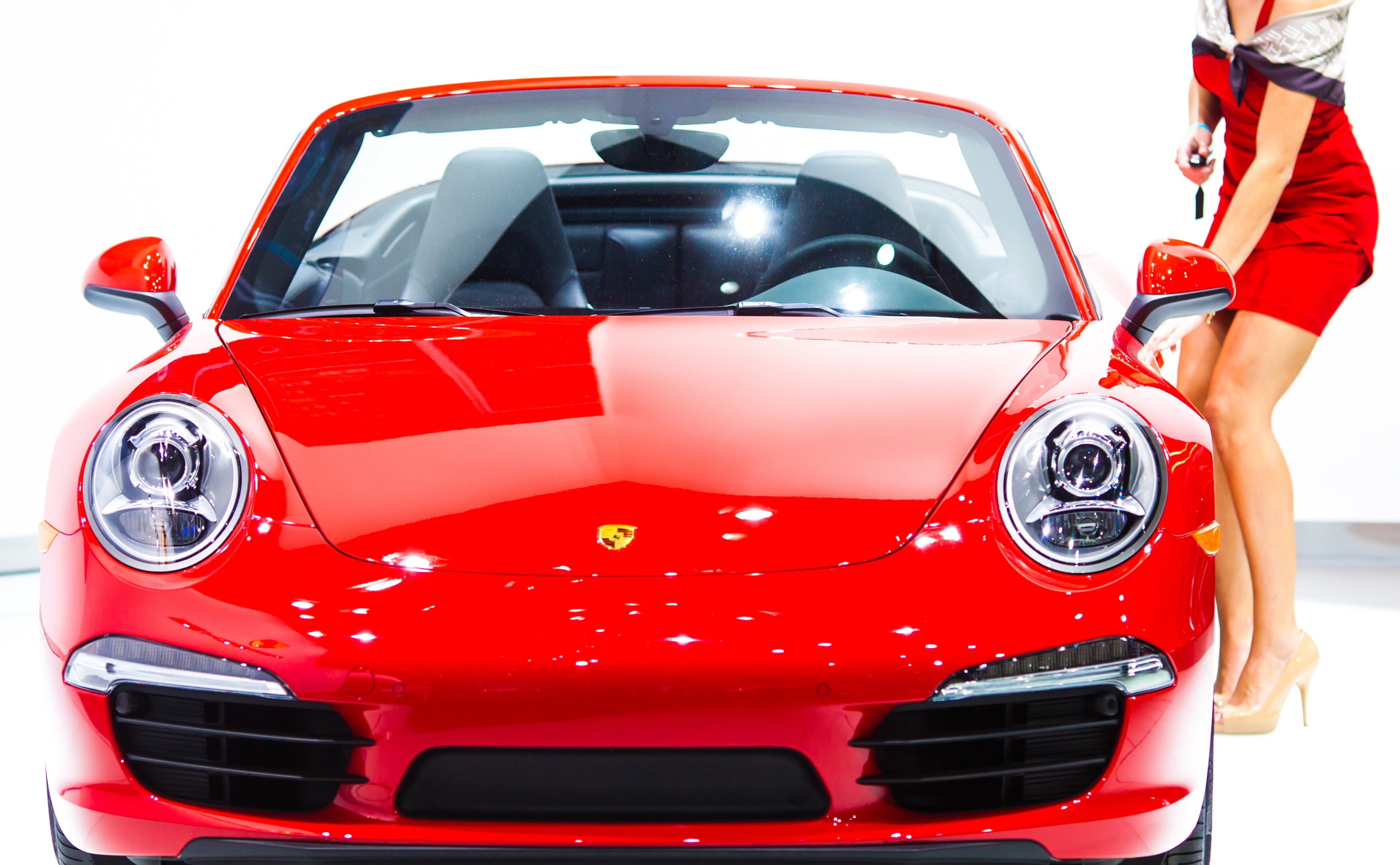 carrera, coupe, NAIAS, motor vehicle, 911 Cabrio, 4K, new, incidental people, coming, Cars, close-up, transportation, Michigan, red, united states, racecar, HD Wallpaper