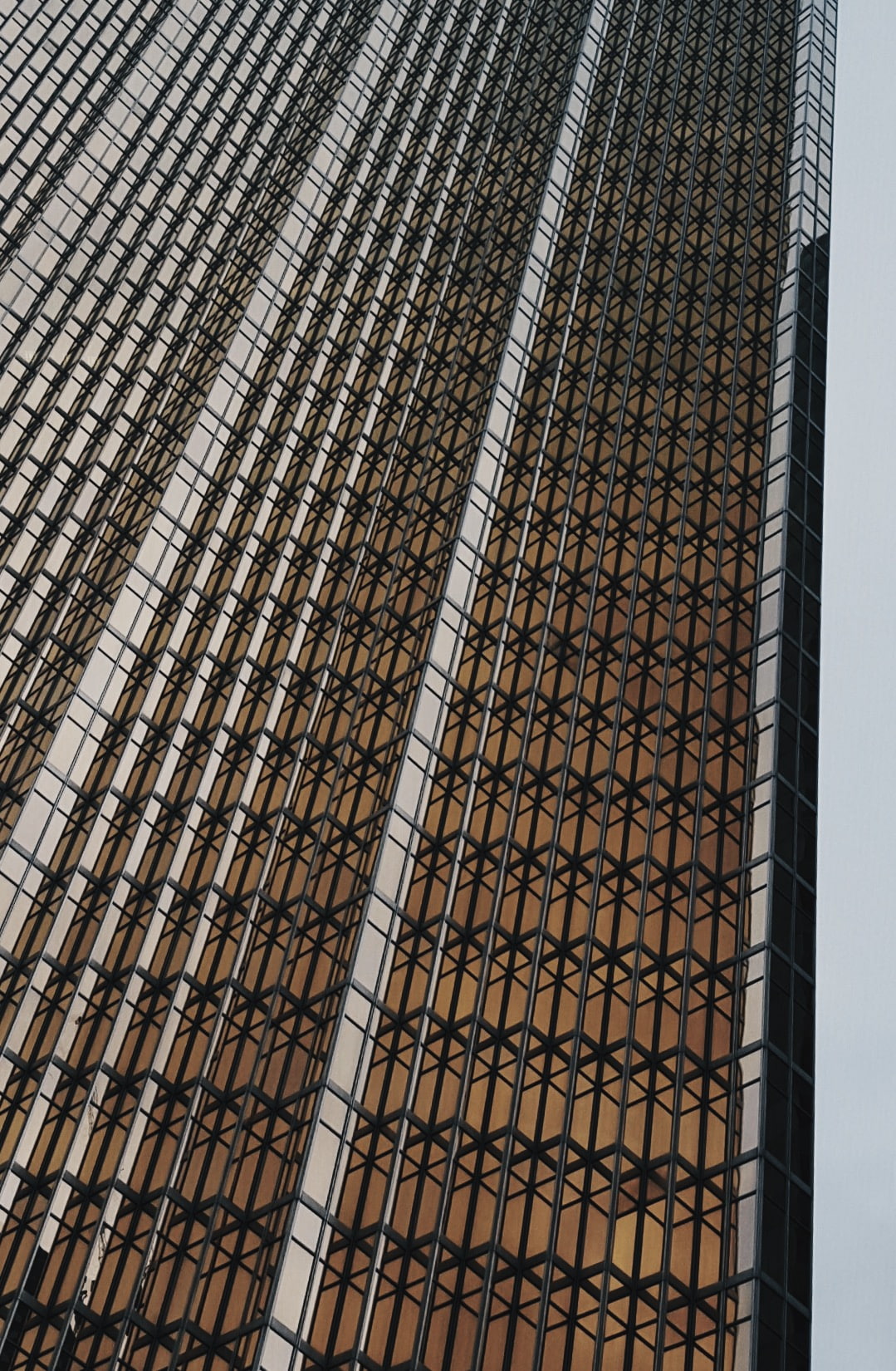 construction site, minimalism, 720P, tall - high, fence, safety, city, no people, day, security, modern, nature, metal, pattern, office building exterior, Phone HD Wallpaper