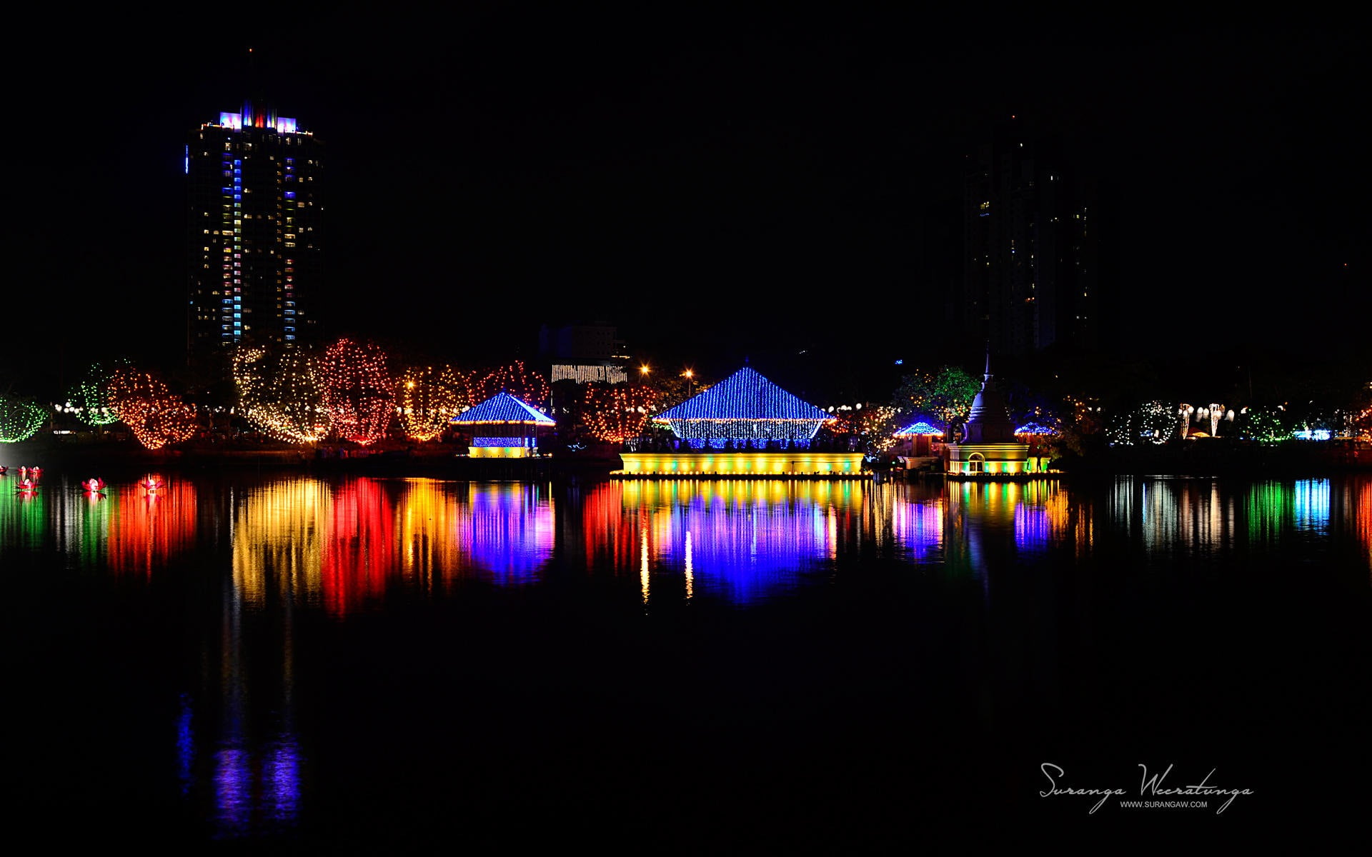 illuminated, no people, reflection, river, architecture, cityscape, nature, skyscraper, outdoors, multi colored, city, water, night, win, lighting equipment, HD Wallpaper