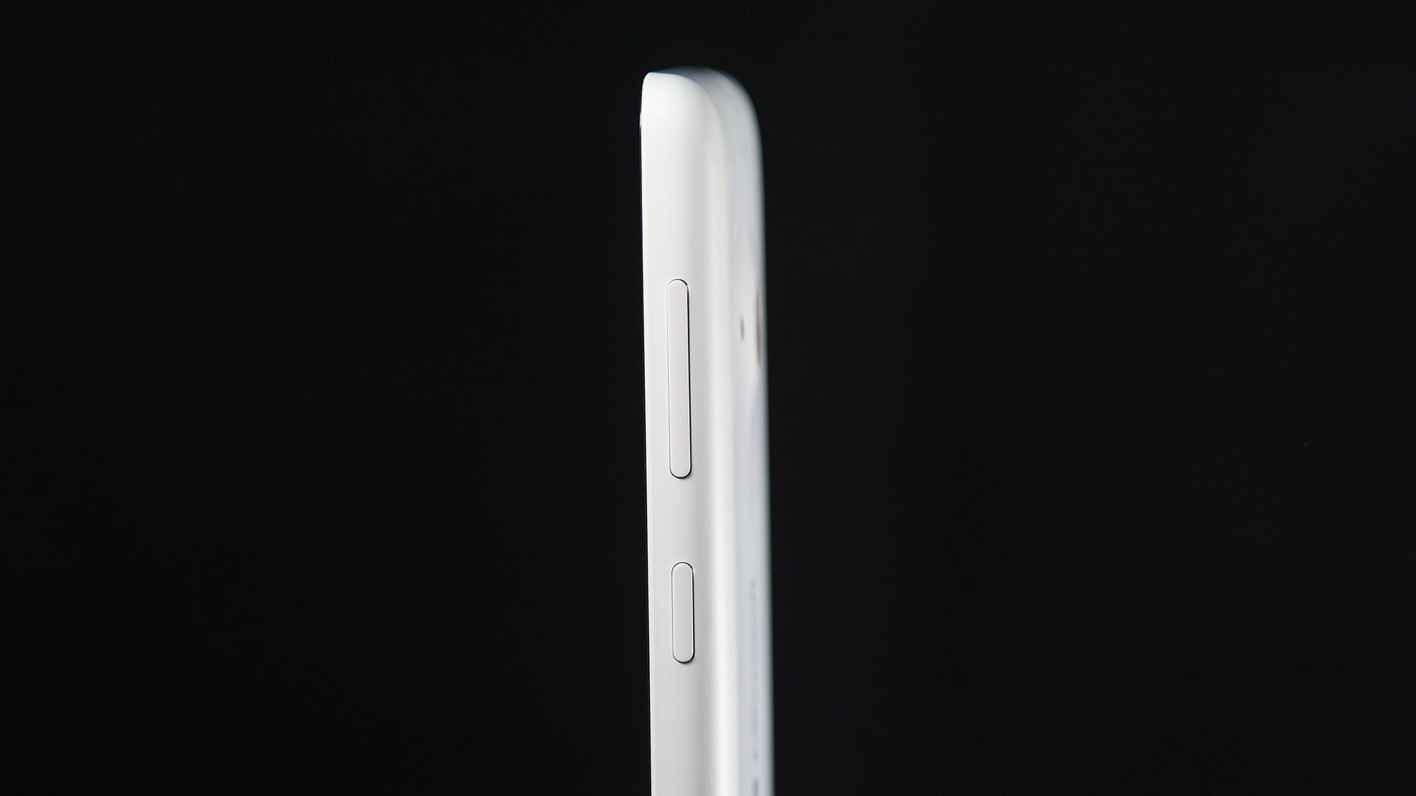 single object, review, studio shot, nature, door, white color, 1080P, close-up, simplicity, entrance, no people, man made, technology, metal, phone, pen, HD Wallpaper