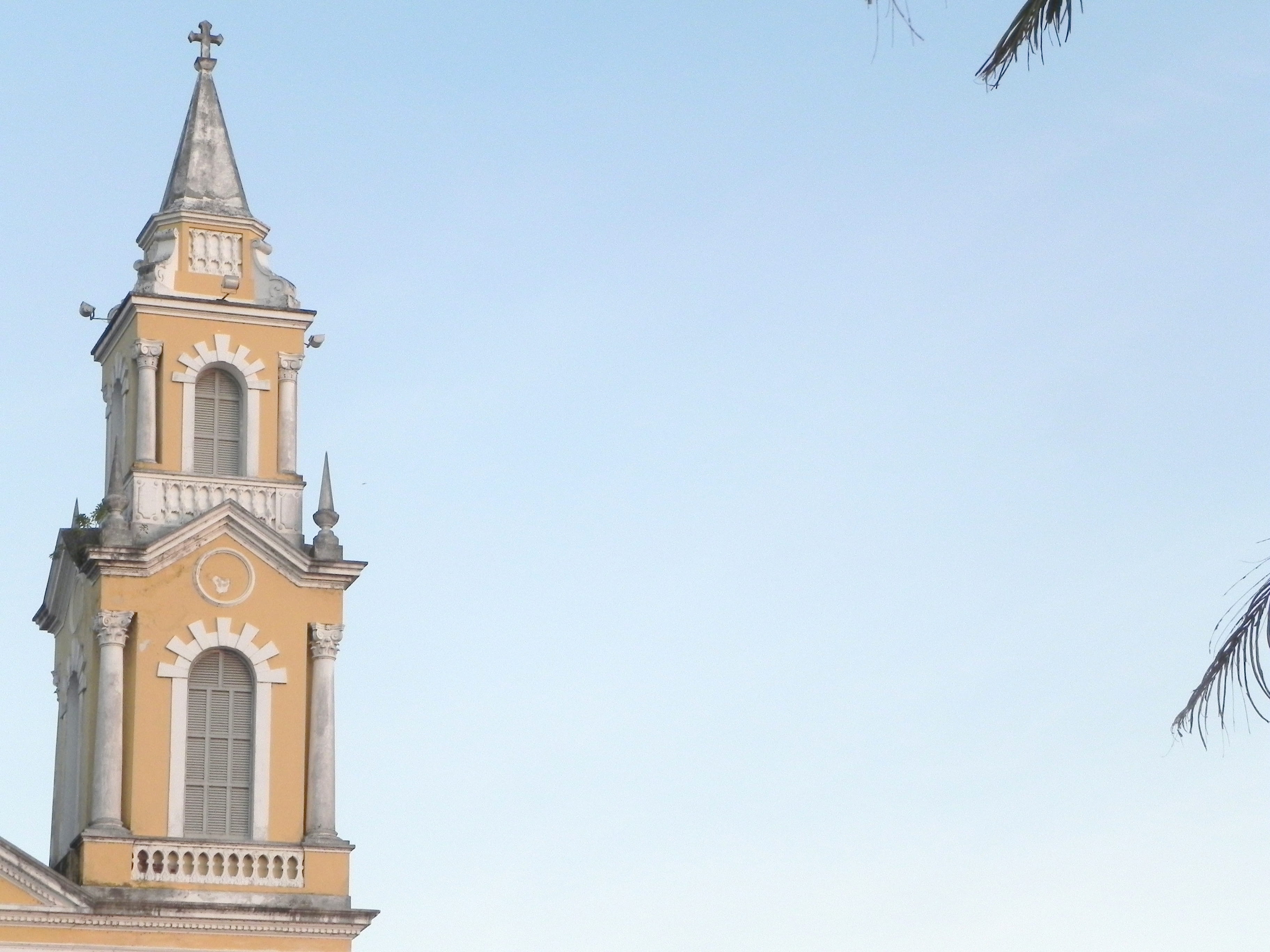 place of worship, nature, no people, outdoors, architecture, low angle view, tall - high, sky, spire, blue, brazil, spirituality, built structure, day, HD Wallpaper