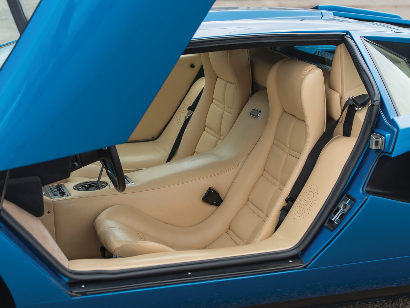 luxury, transportation, close-up, white color, Lamborghini Countach, blue, motor vehicle, no people, land vehicle, classic car, outdoors, vehicle interior, HD Wallpaper