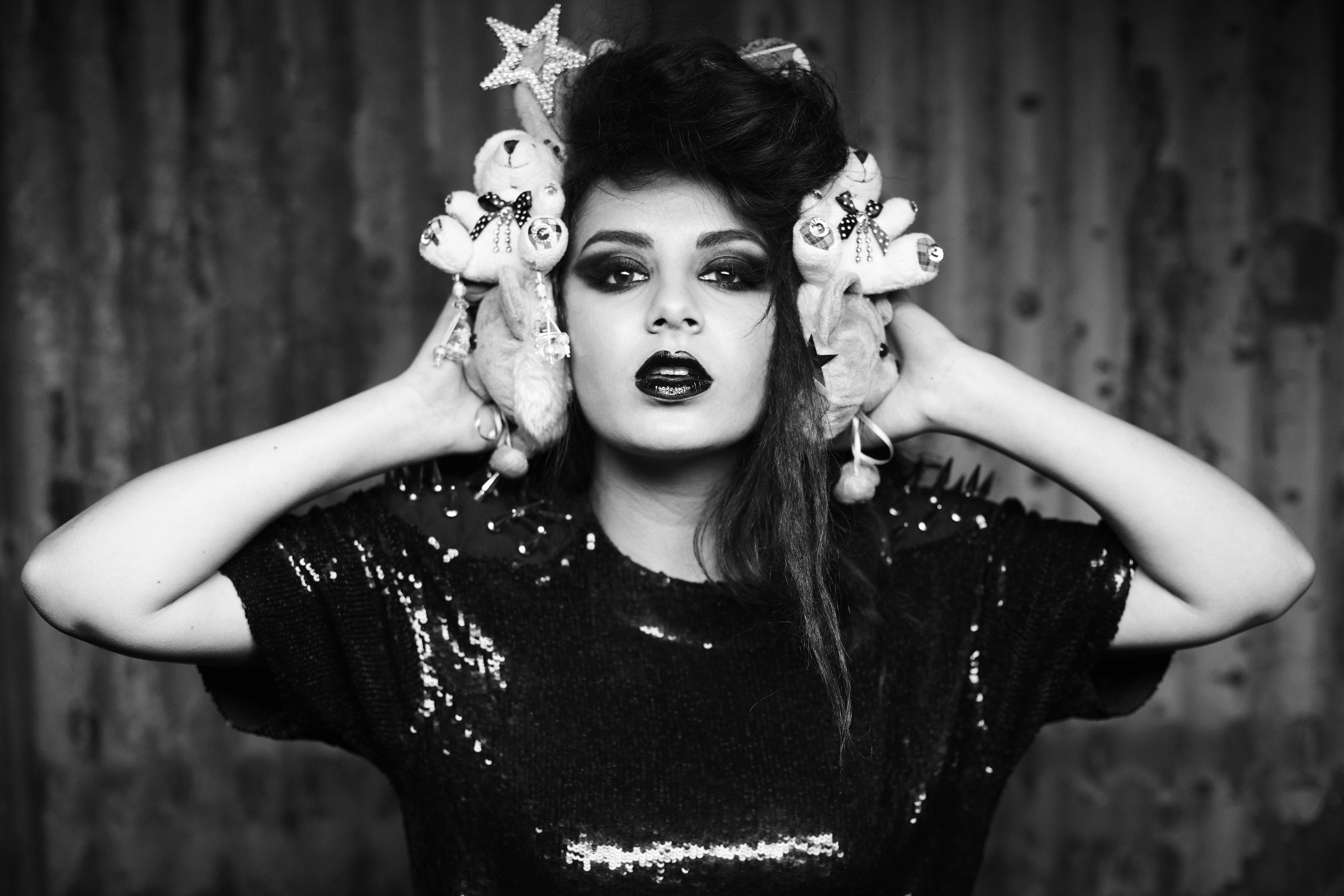 xcx, house, indie, electro, synth, synthpop, pop, babe, electronica, charli, singer, 5K, HD Wallpaper