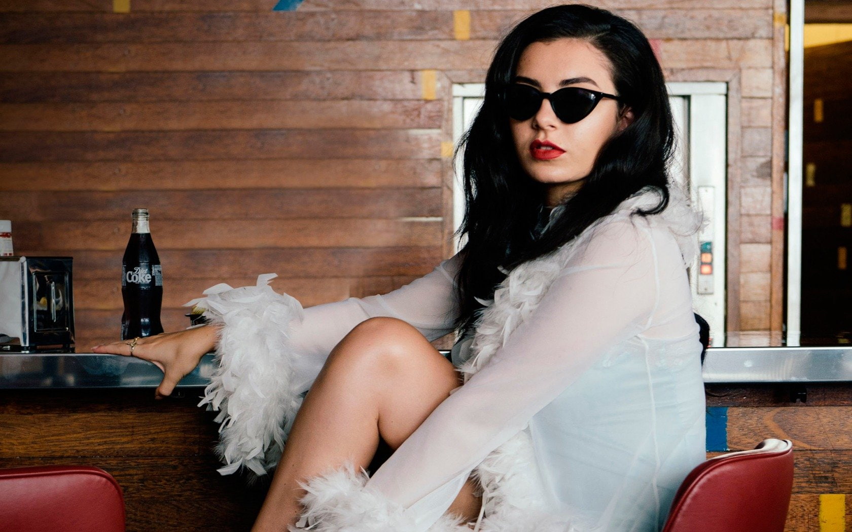 720P, electro, synthpop, indie, pop, babe, xcx, synth, singer, house, electronica, charli, HD Wallpaper