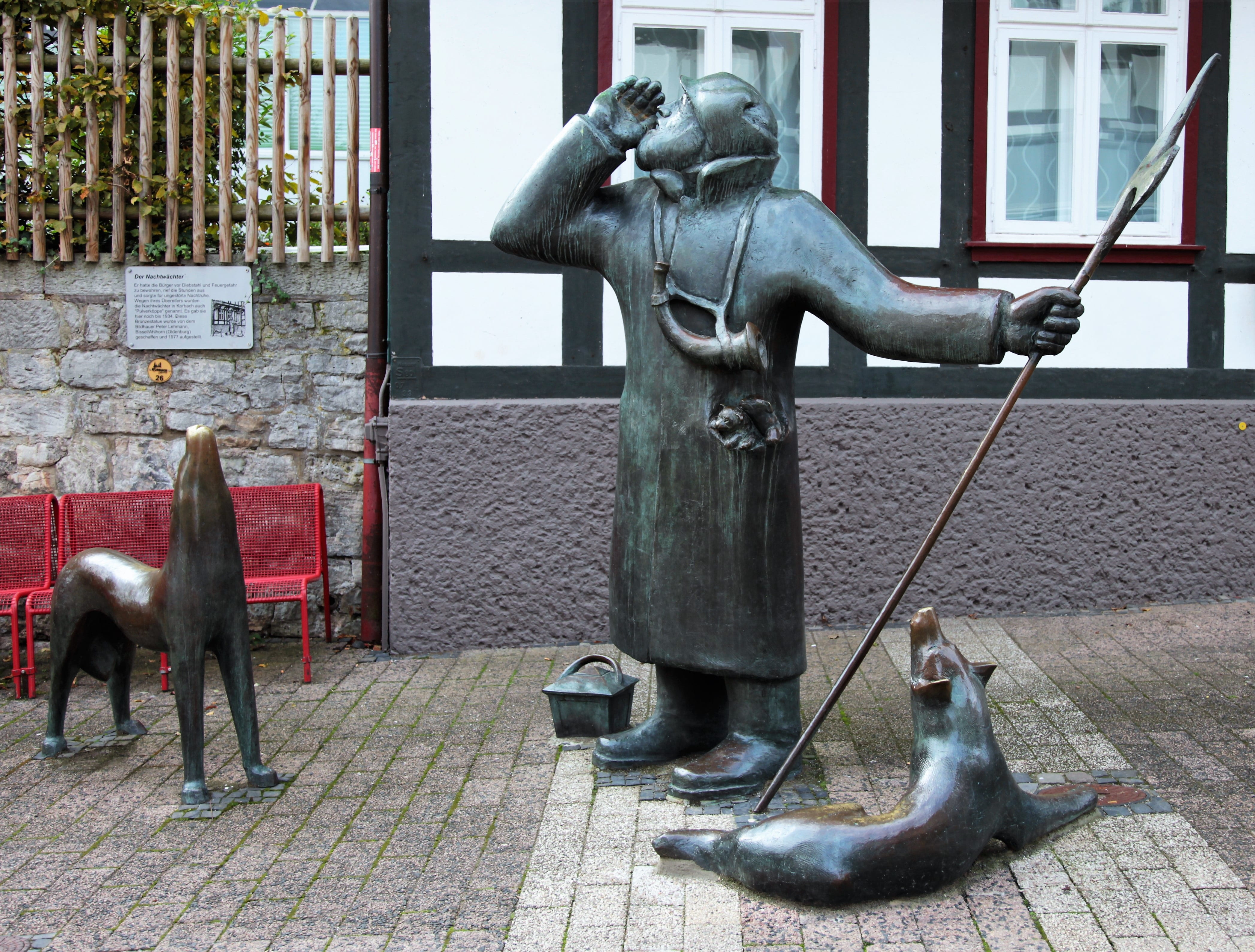 statue, dogs, mice, architecture, 4K, bronze, footpath, call, protection, representation, old town, built structure, building exterior, mammal, guard, HD Wallpaper