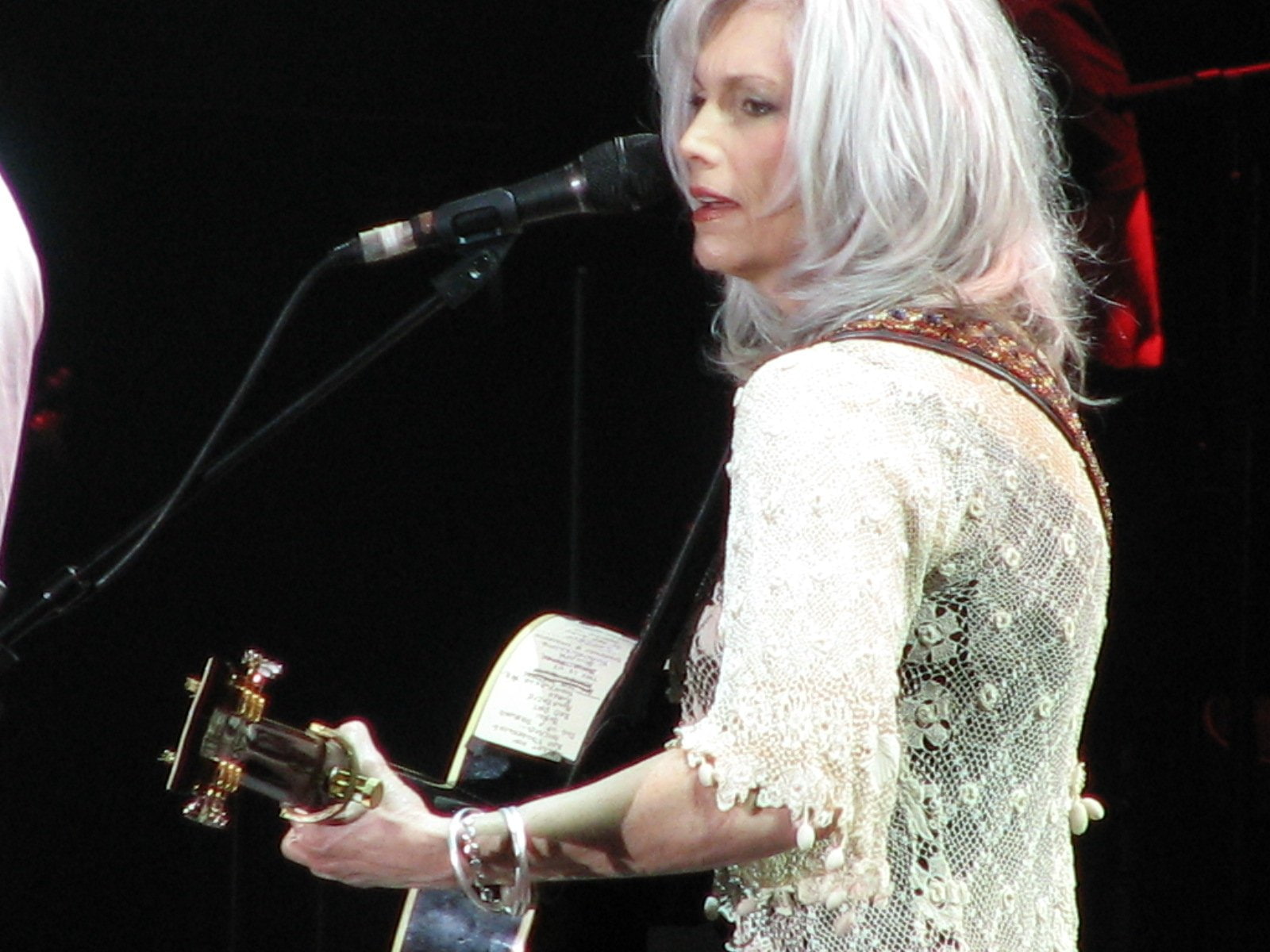 720P, countrywestern, harris, guitar, concert, emmylou, country, HD Wallpaper