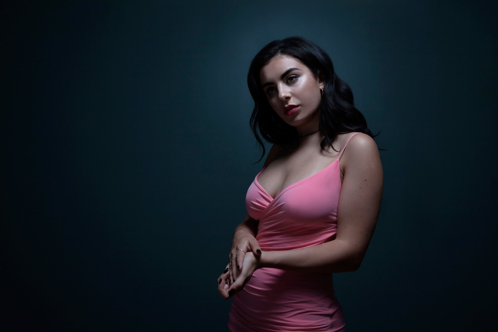 pink tops, black hair, 1080P, women, cleavage, Charli XCX, HD Wallpaper
