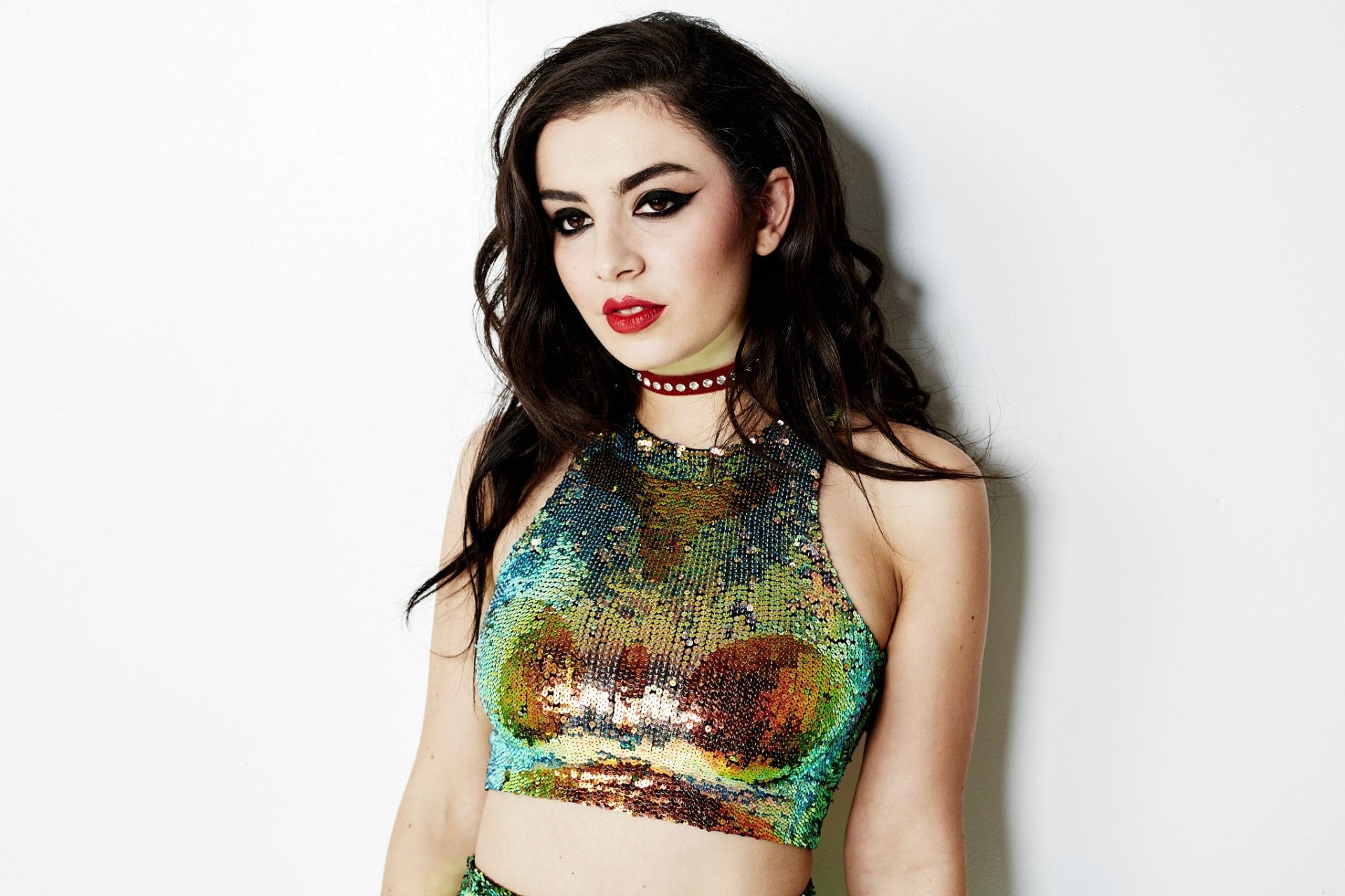 1080P, British, Singer, Brown Eyes, Brunette, Singers, Charli XCX, Lipstick, HD Wallpaper