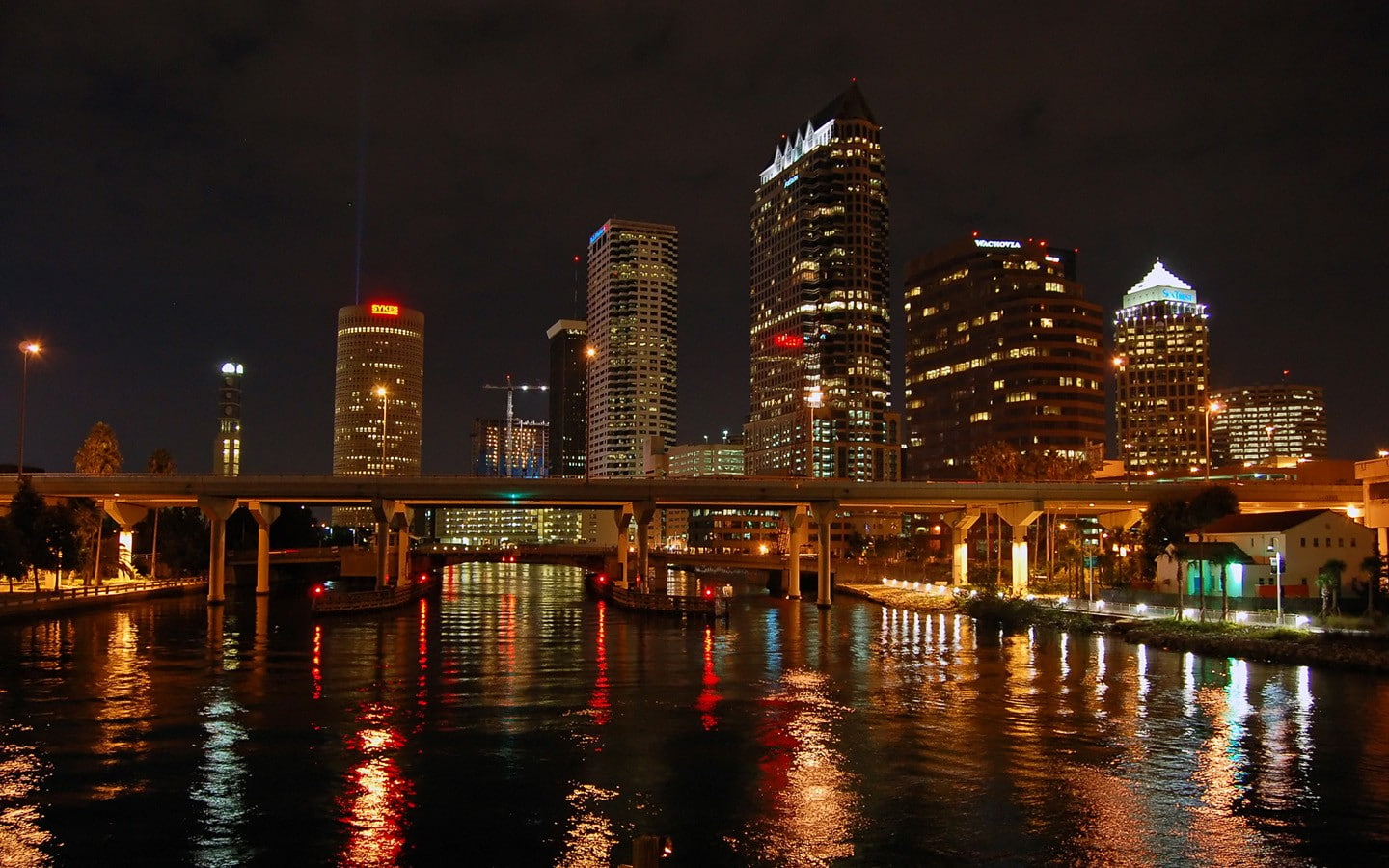 modern, lights, financial district, Tampa, wooden post, bridge - man made structure, night, sky, waterfront, built structure, architecture, building, water, HD Wallpaper