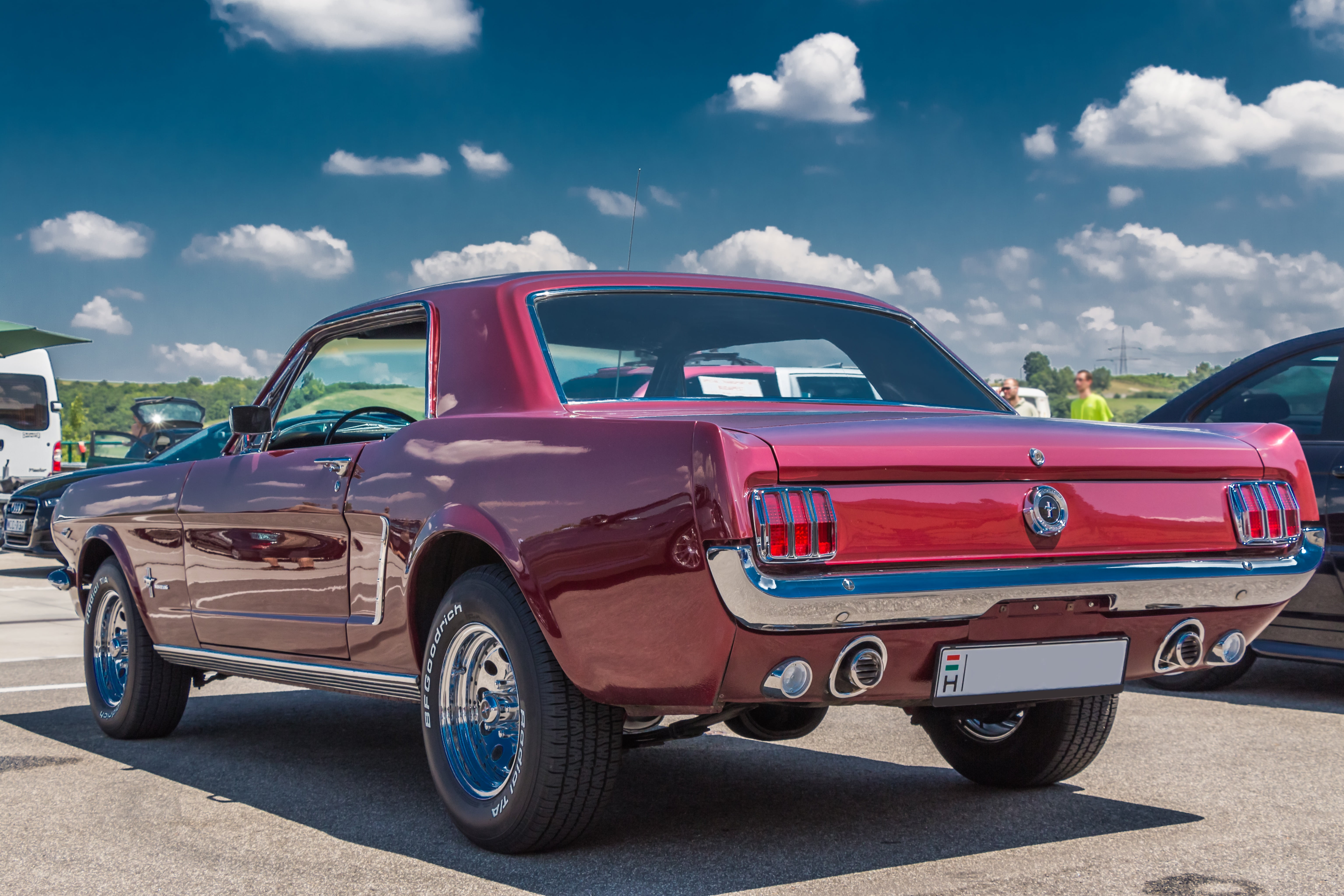 elegance, sky, retro Styled, history, veteran, old timer, chrome, antique, old car, one person, land Vehicle, old-fashioned, travel, ford mustang, stationary, HD Wallpaper