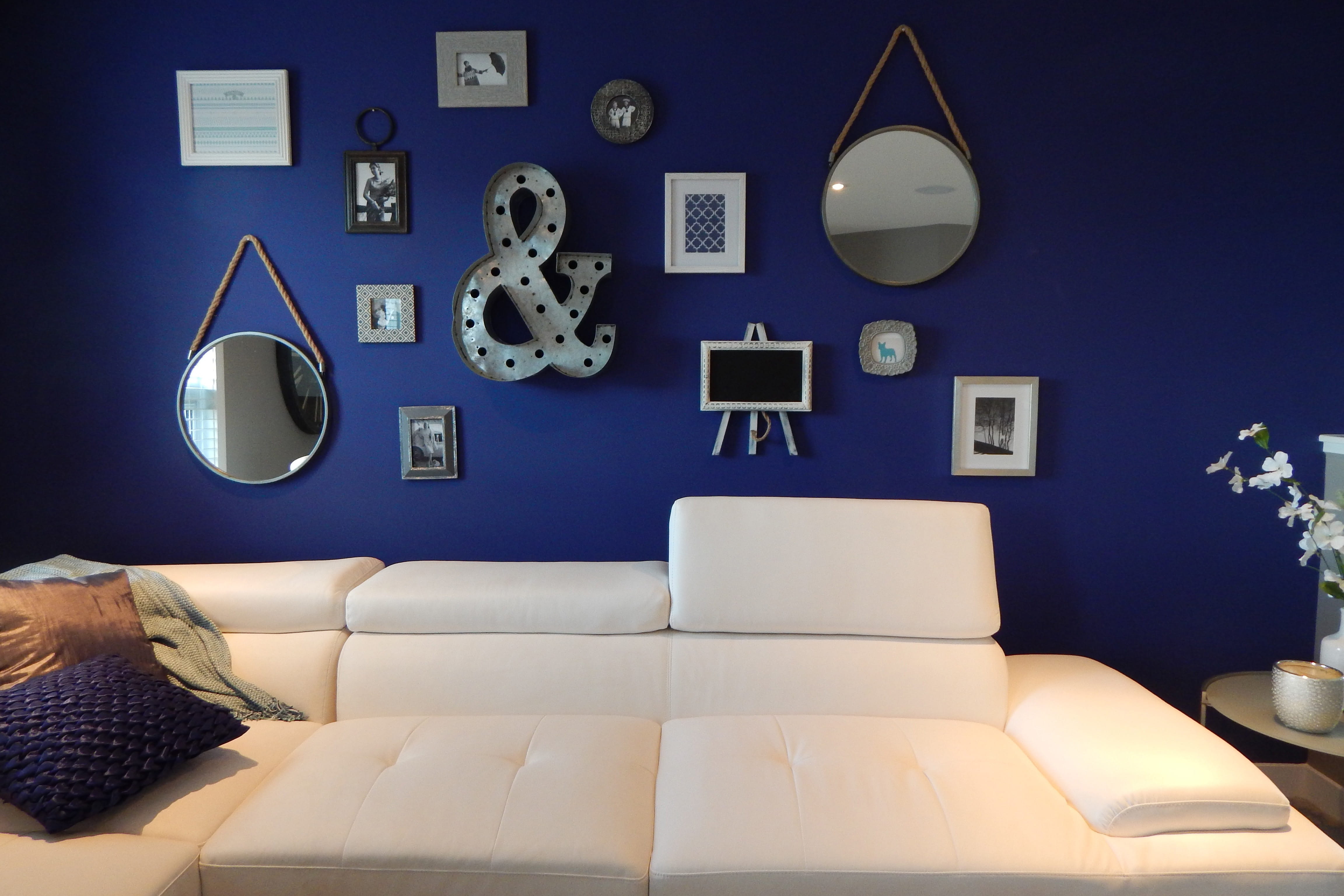lighting equipment, electric lamp, luxury, domestic room, modern, clock, couch, living room, technology, room, home interior, picture frame, frame, house, HD Wallpaper