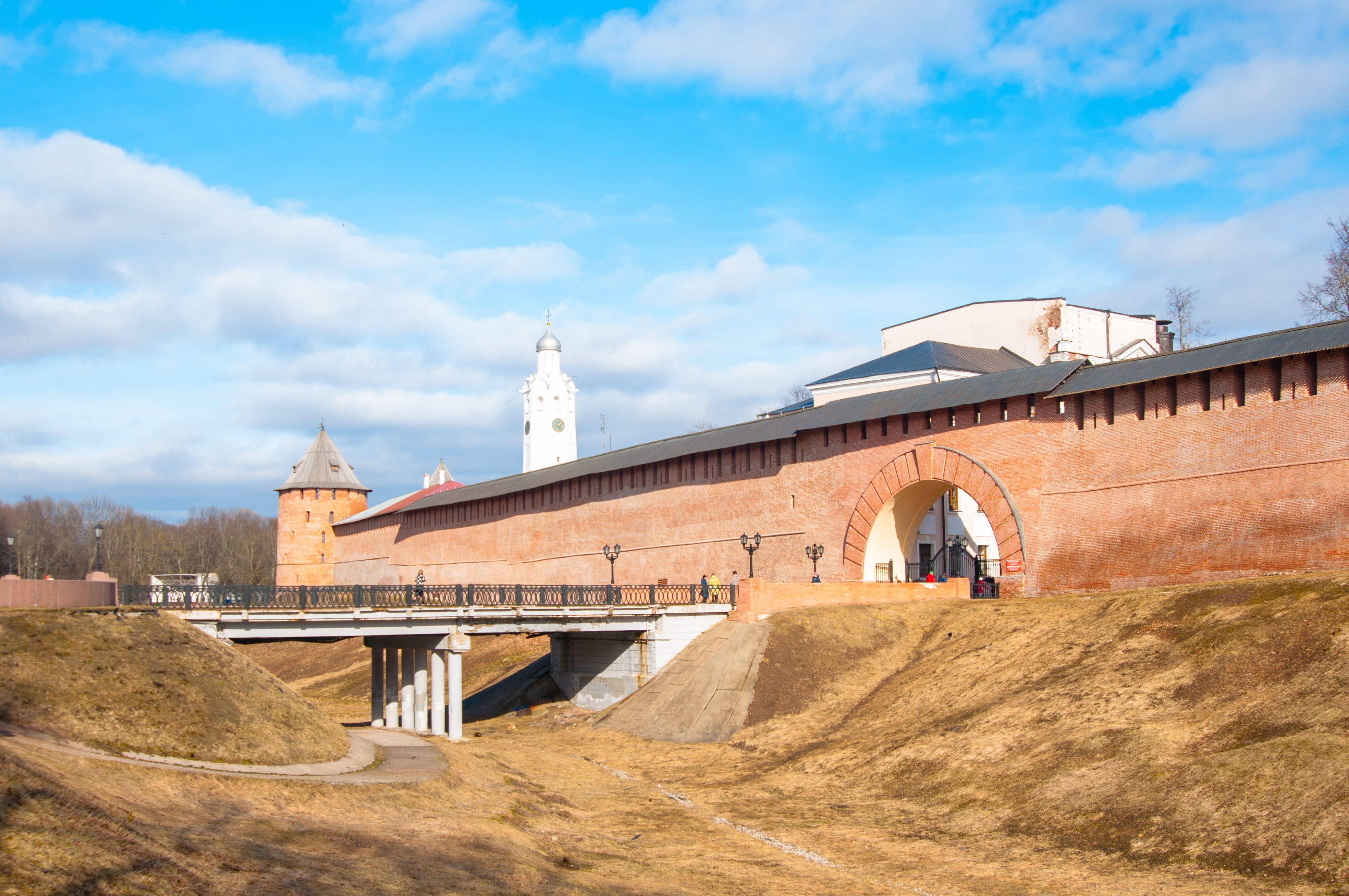 travel, gate, nature, russian architecture, building, bridge - man made structure, place of worship, wall, connection, blue sky, fortification, spirituality, HD Wallpaper