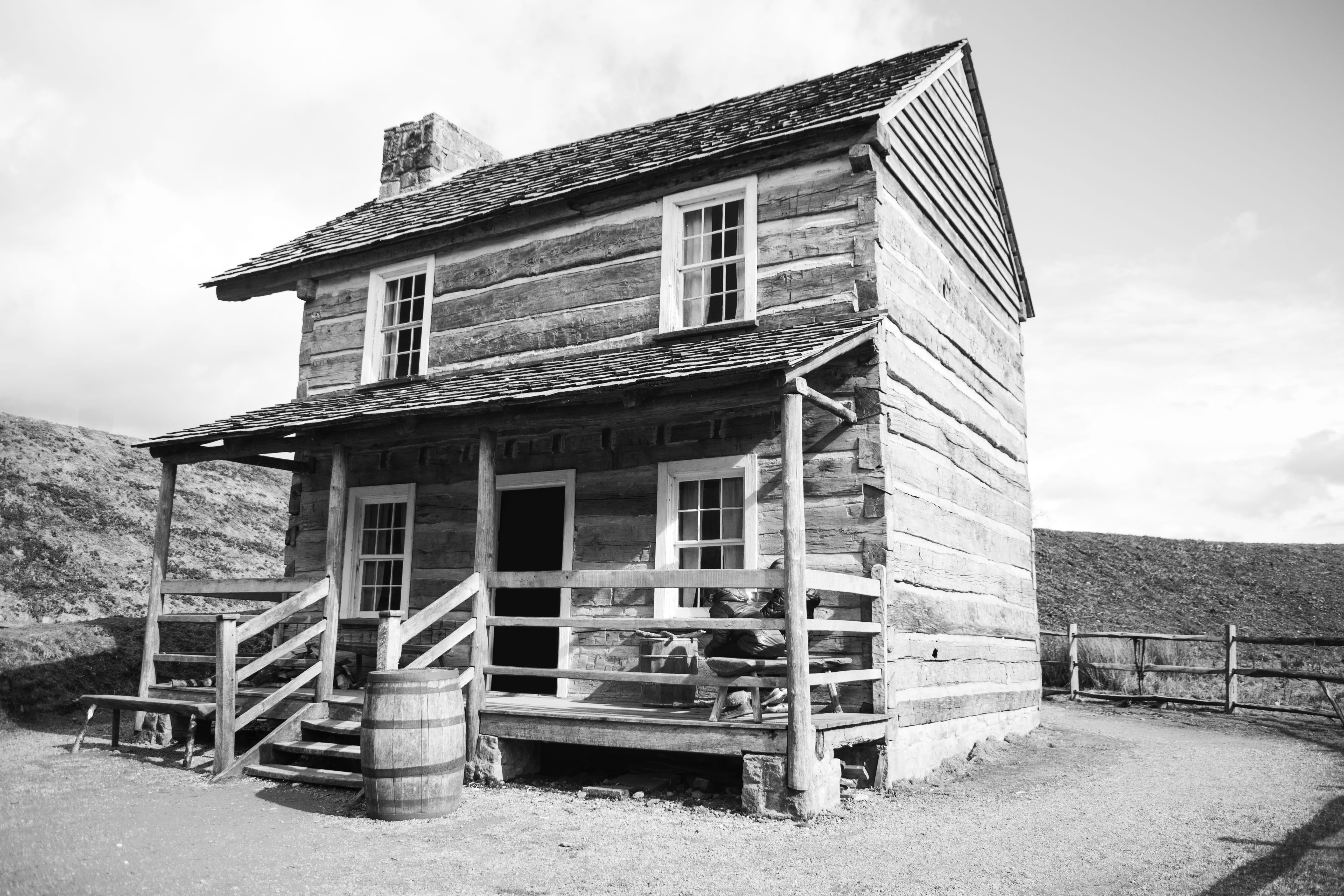 rustic, window, rural Scene, Haunted, building exterior, obsolete, railing, building, wild West, run-Down, staircase, low angle view, black And White, old-fashioned, HD Wallpaper